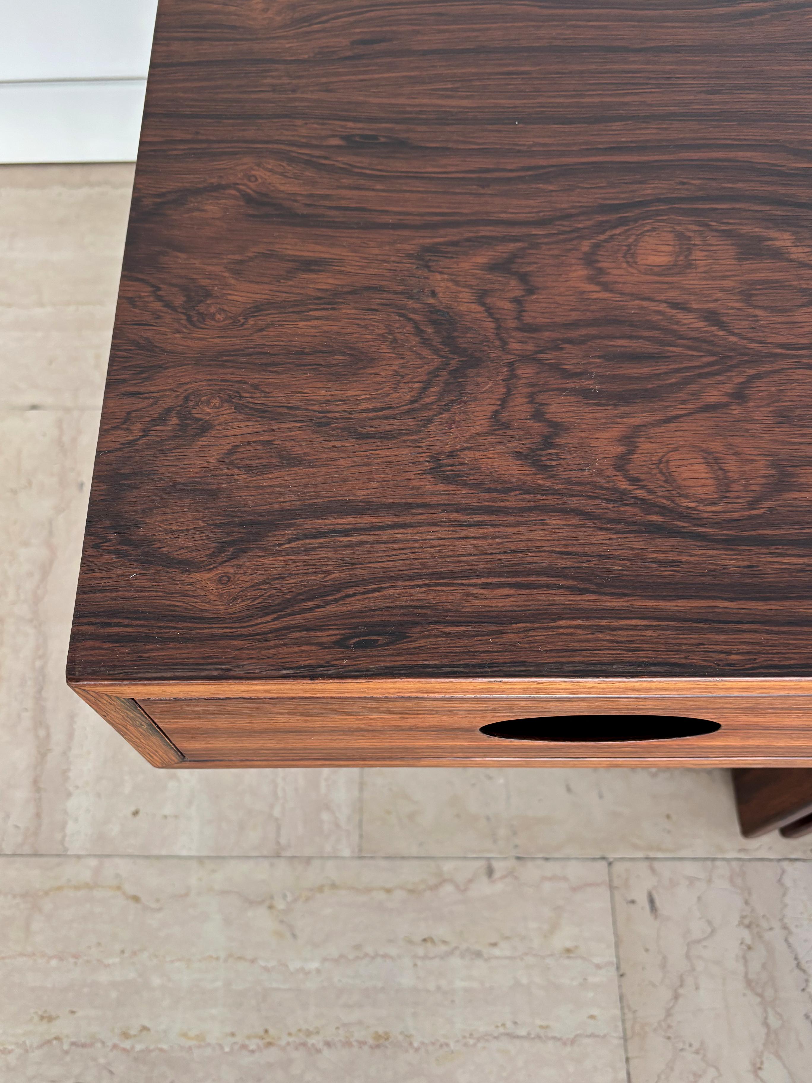 Table en bois foncé du milieu du siècle dernier de Gianfranco Frattini pour Bernini, années 1960 en vente 5