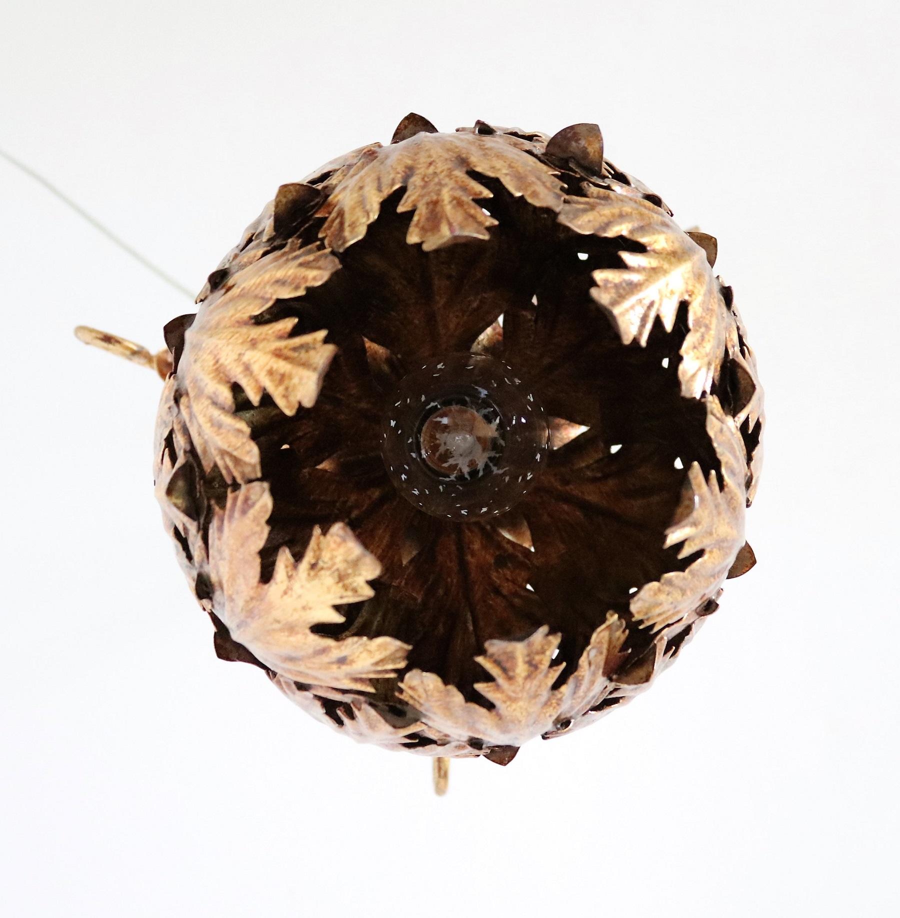 Italian Midcentury Gilt Metal Pendant Lamp with Leaves for Hans Kögl, 1960s For Sale 1