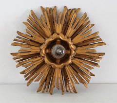 Italienische Mid-Century-Wandleuchte aus vergoldetem Holz mit Sonnenschliff, 1950er Jahre
