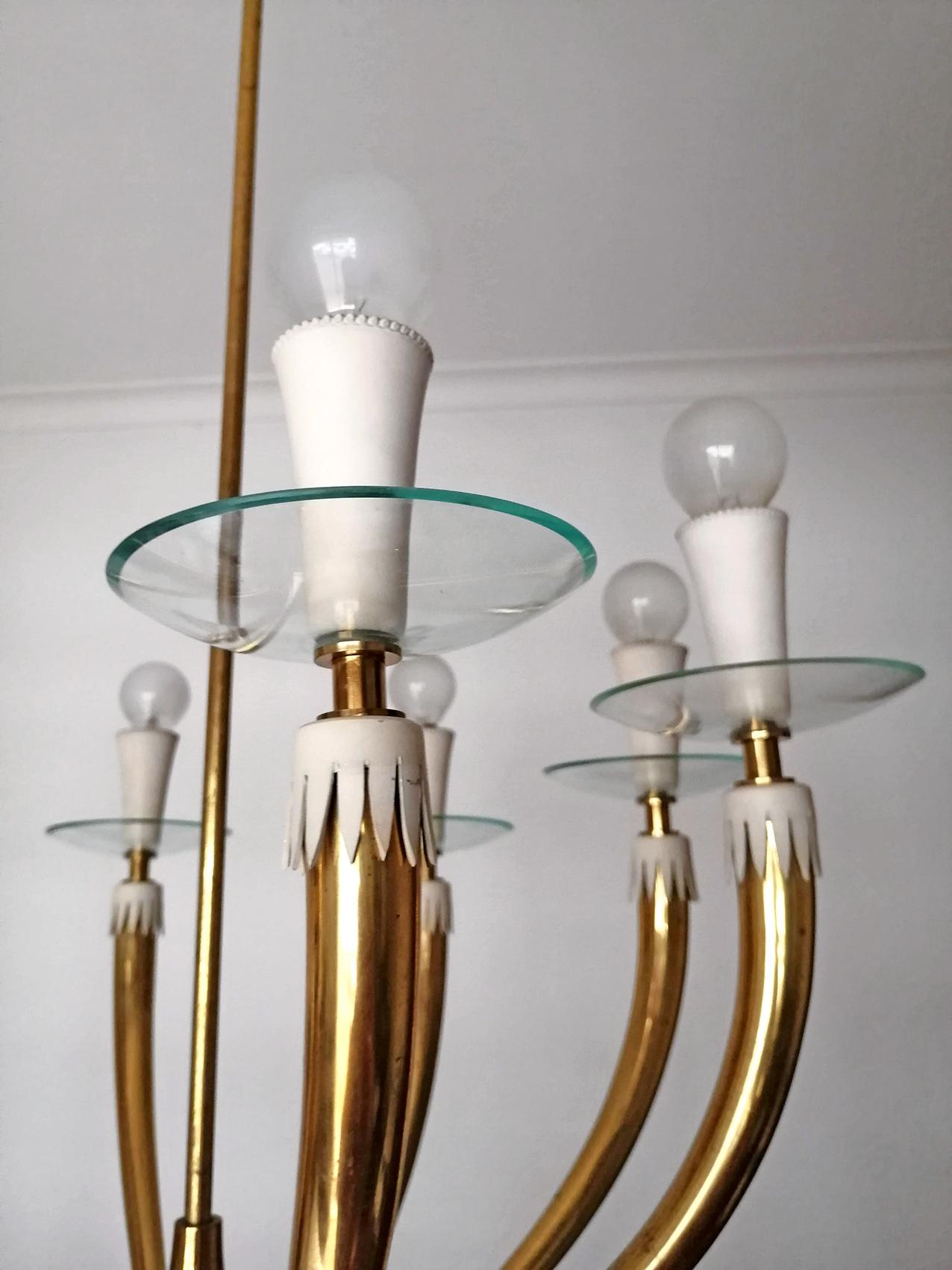 Italian Midcentury Gio Ponti for Fontana Art Glass Gilt Brass 8-Light Chandelier In Good Condition For Sale In Coimbra, PT