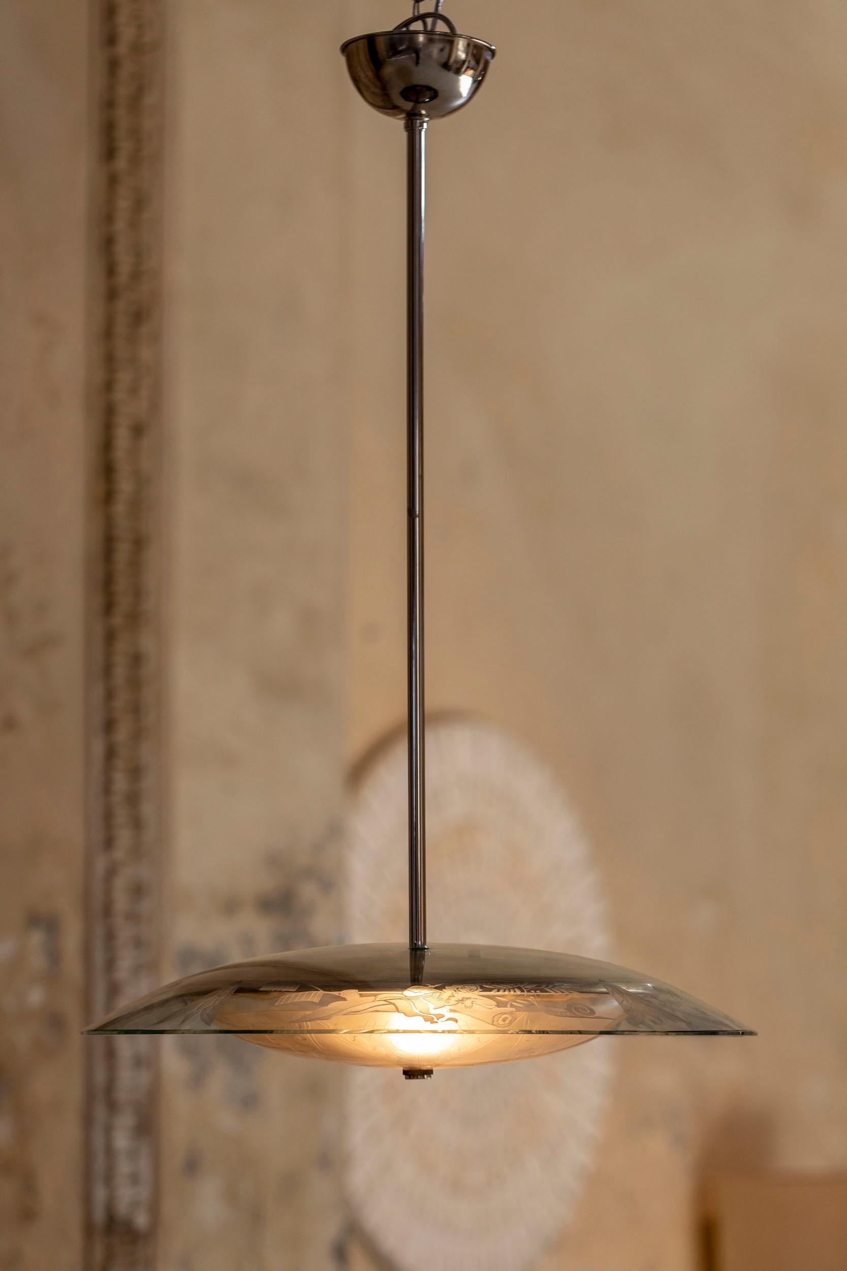 Italian Midcentury Glass Pendant Attributed to Pietro Chiesa for Fontana Arte For Sale 7