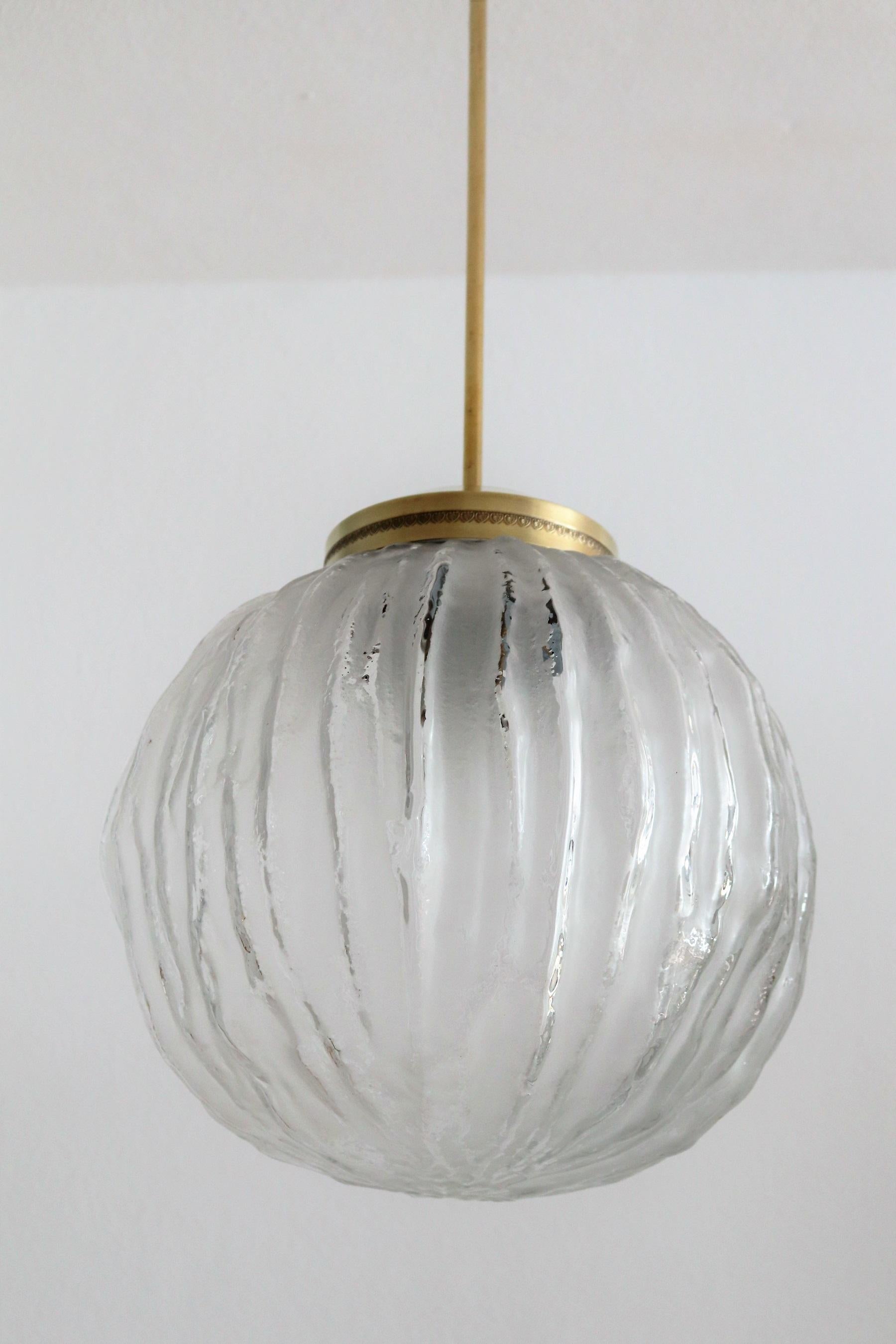 Mid-Century Modern Italian Midcentury Glass und Brass Pendant Sphere, 1950s For Sale