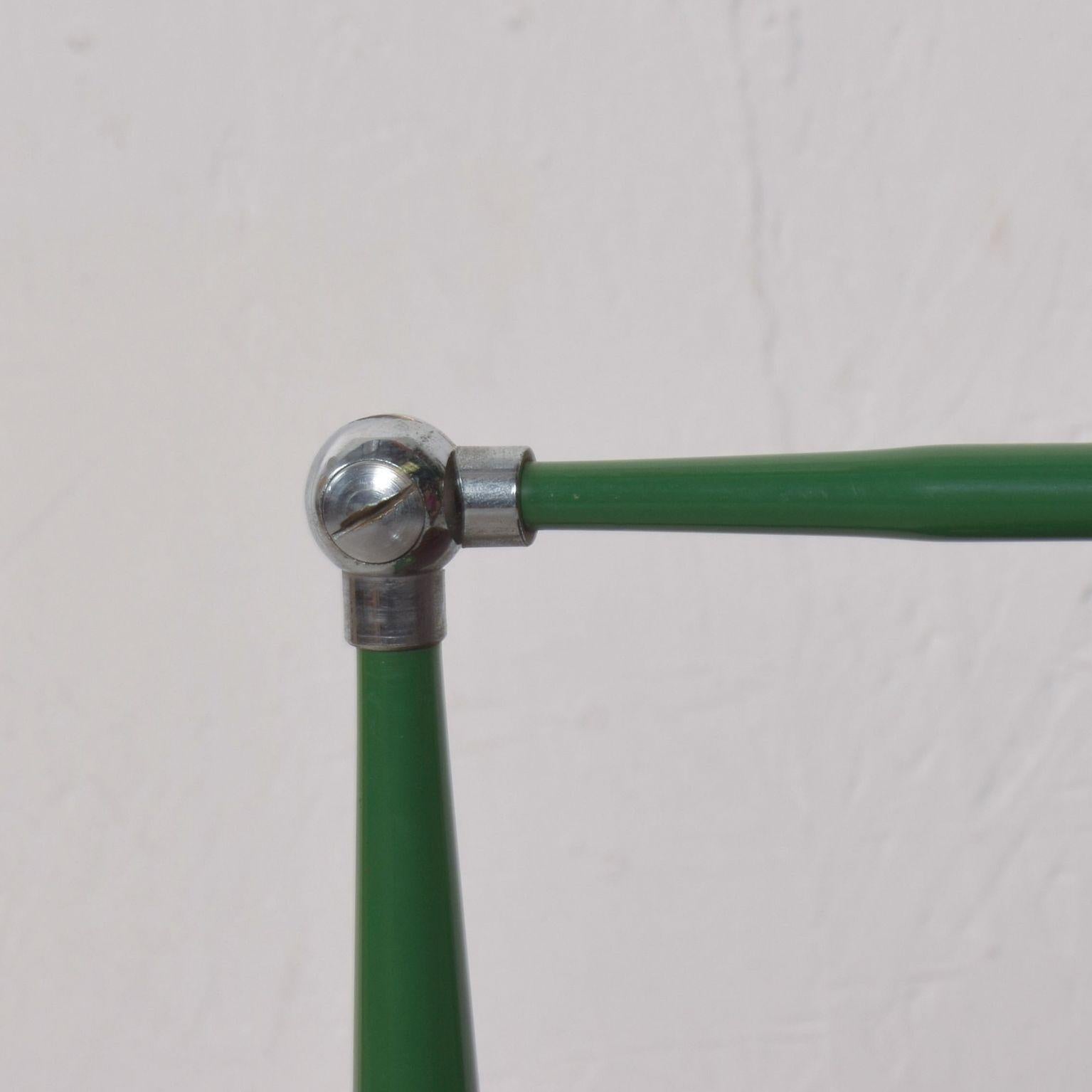 Metal Italian Midcentury Green Adjustable Clamp Task Desk Lamp Stilnovo Style, 1950s