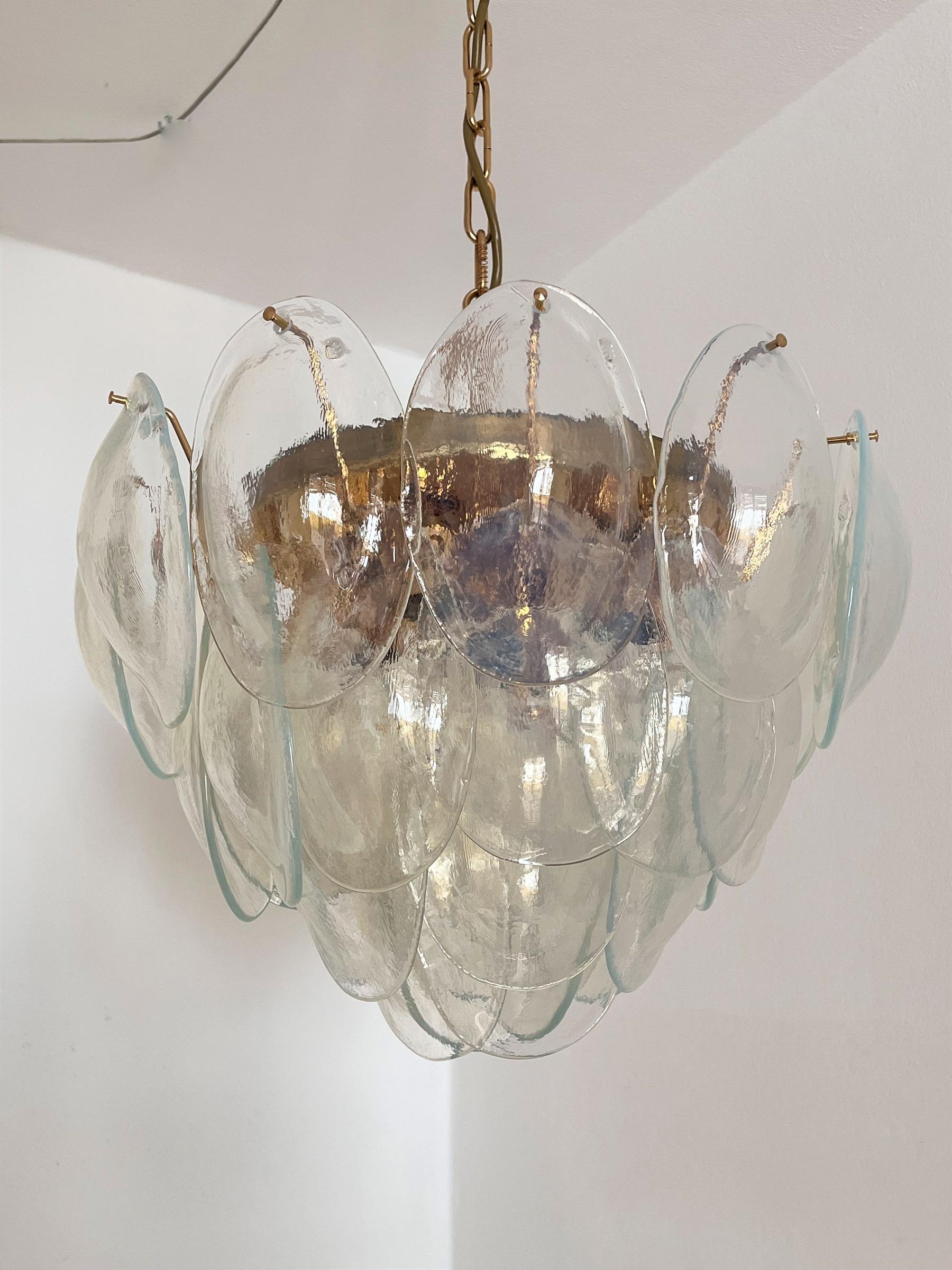 Italian Midcentury Handcrafted Murano Glass Flower Chandelier, La Murrina, 1970s In Good Condition In Morazzone, Varese