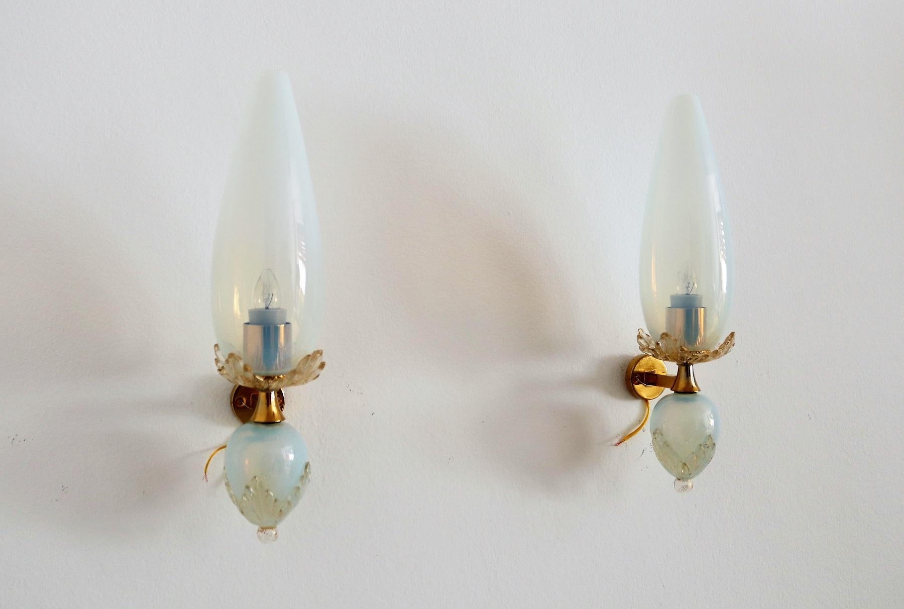 Late 20th Century Italian Midcentury Handcrafted Opaline Murano Glass Wall Sconces by Venini 1970s