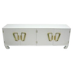 Italian Midcentury Hollywood Regency White Lacquered Sideboard or Credenza, 1970