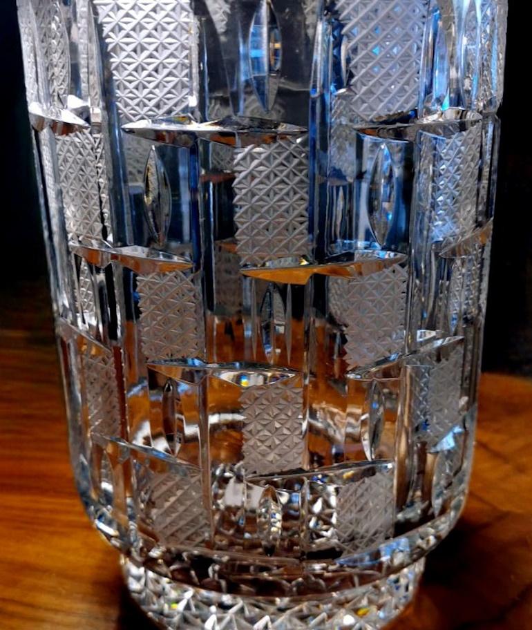 Italian Midcentury Large Crystal Vase Ground, Cut, And Polished By Hand For Sale 8