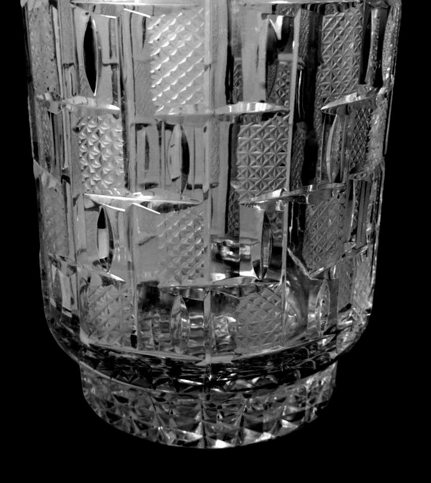 Italian Midcentury Large Crystal Vase Ground, Cut, And Polished By Hand For Sale 1