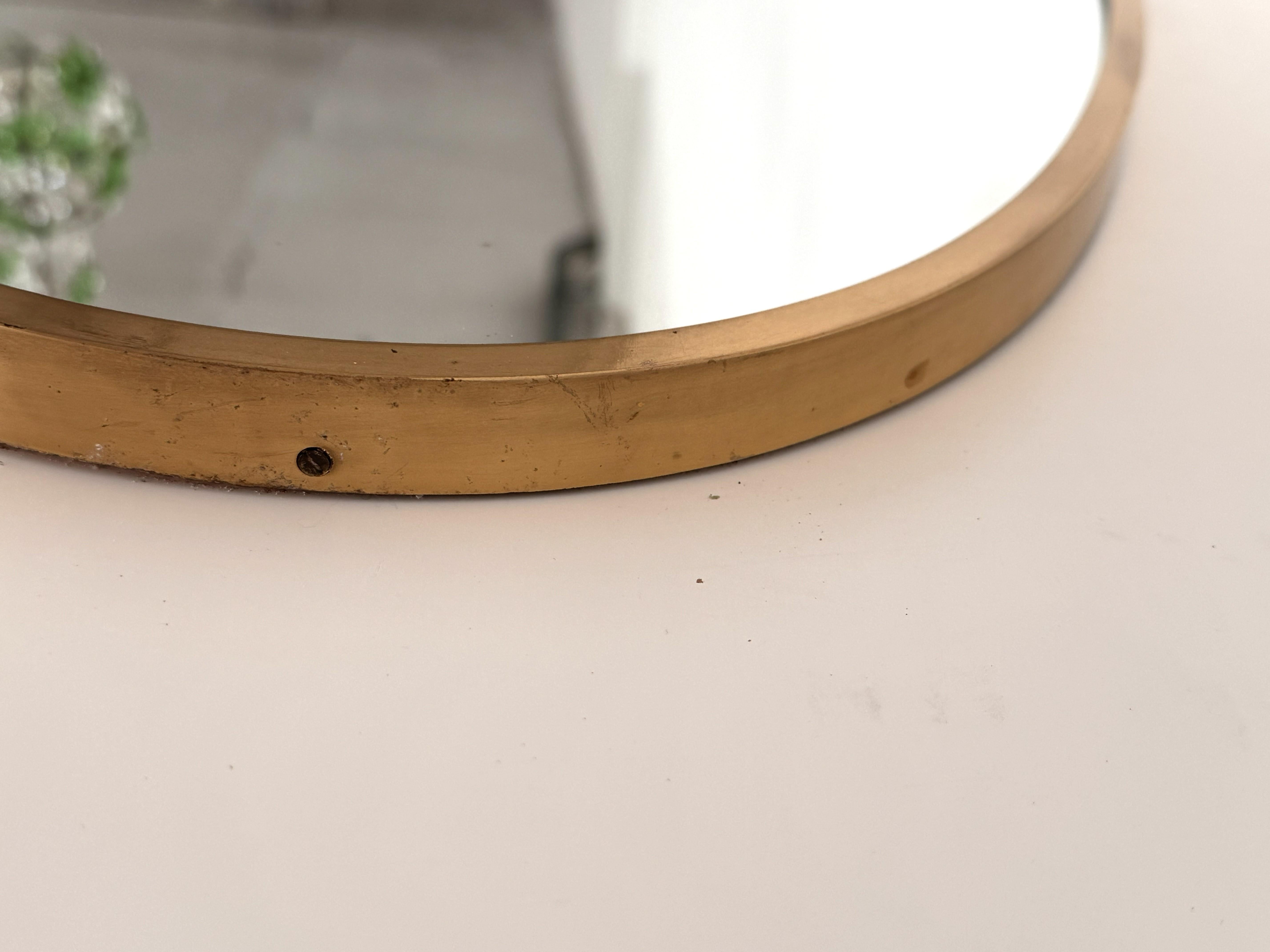 Grand miroir mural vintage original italien du milieu du siècle avec cadre en laiton, années 1970 en vente 10