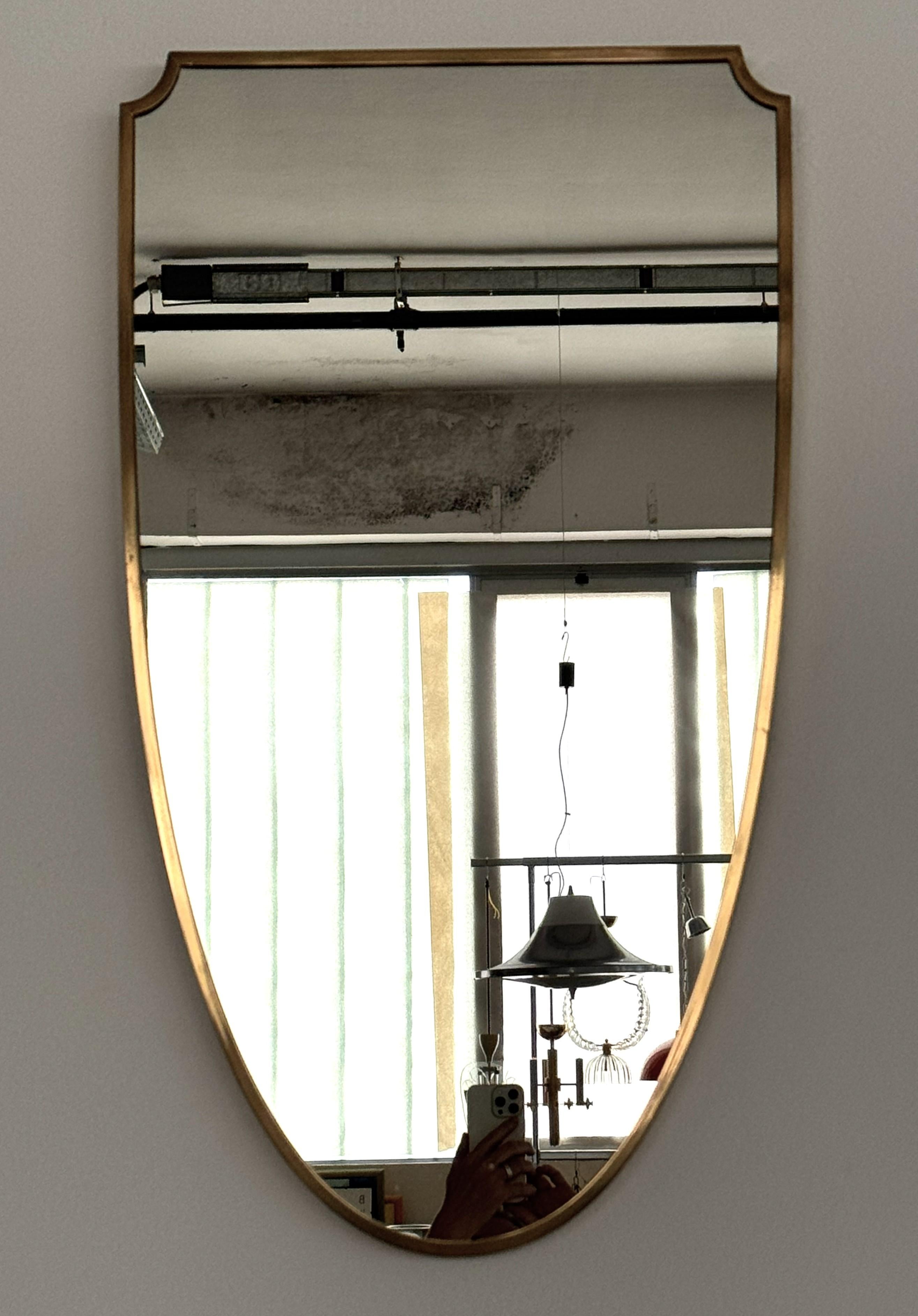 Fin du 20e siècle Grand miroir mural vintage original italien du milieu du siècle avec cadre en laiton, années 1970 en vente