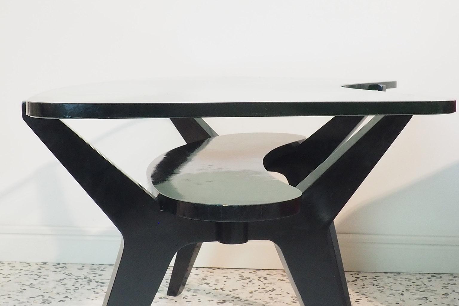 Midcentury Large Coffee Table with Extraordinary Thick Glass by Melchiorre Bega For Sale 3