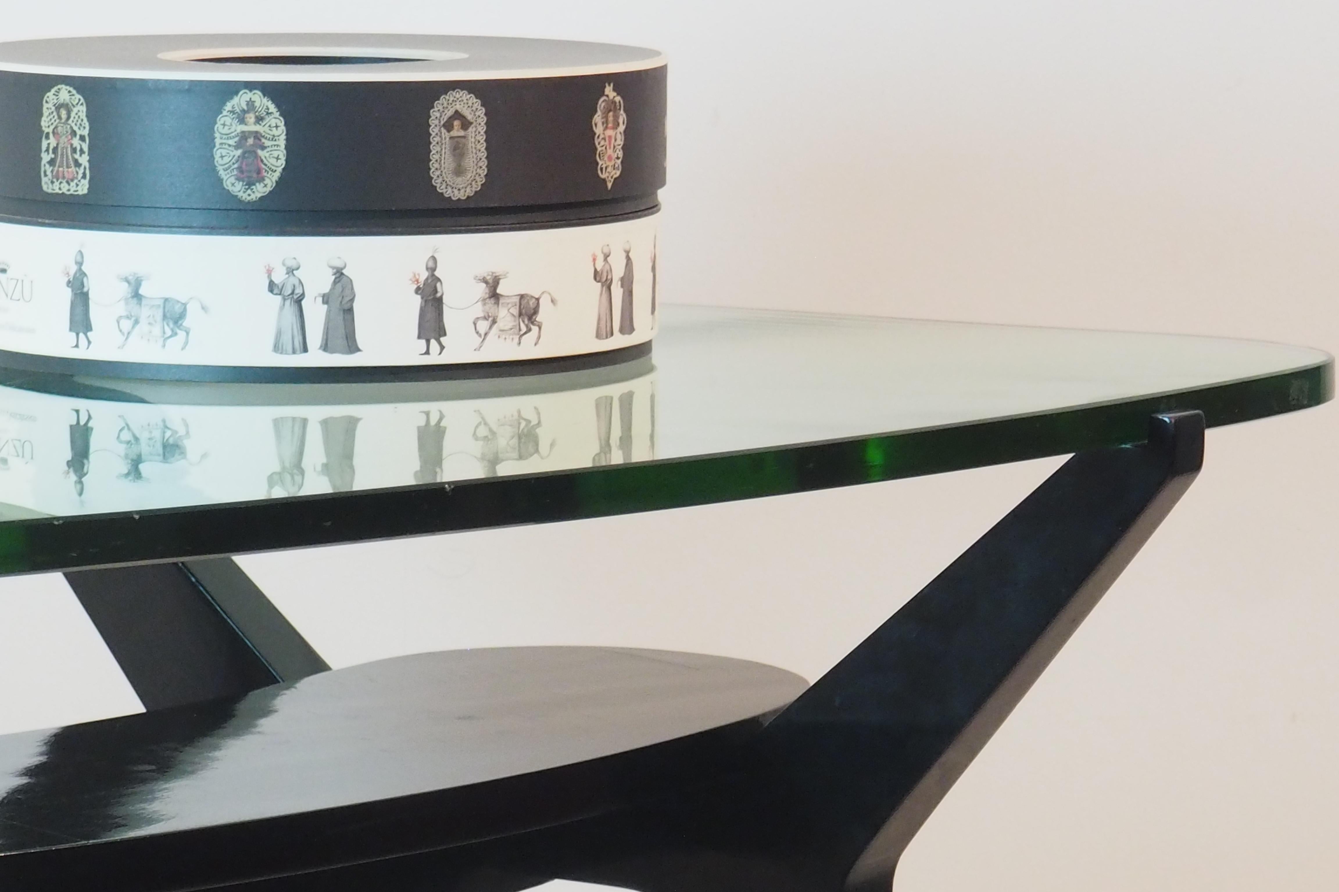 Midcentury Large Coffee Table with Extraordinary Thick Glass by Melchiorre Bega For Sale 6