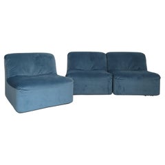 Italienische Midcentury Sessel aus hellblauem Samt 1970er Jahre