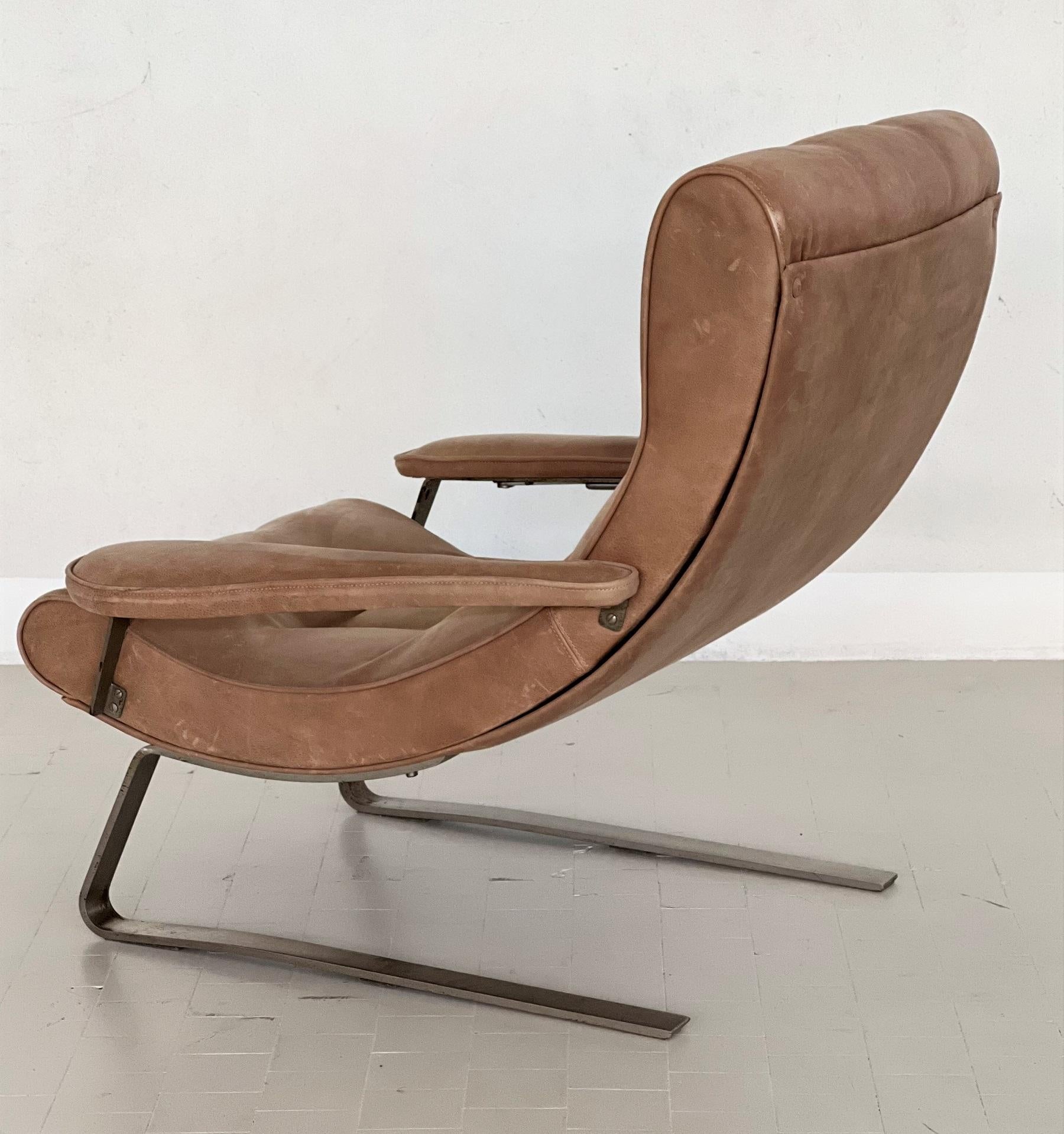 Steel Midcentury Lounge Chair in Suede by Guido Bonzani for Tecnosalotto, 1970s For Sale