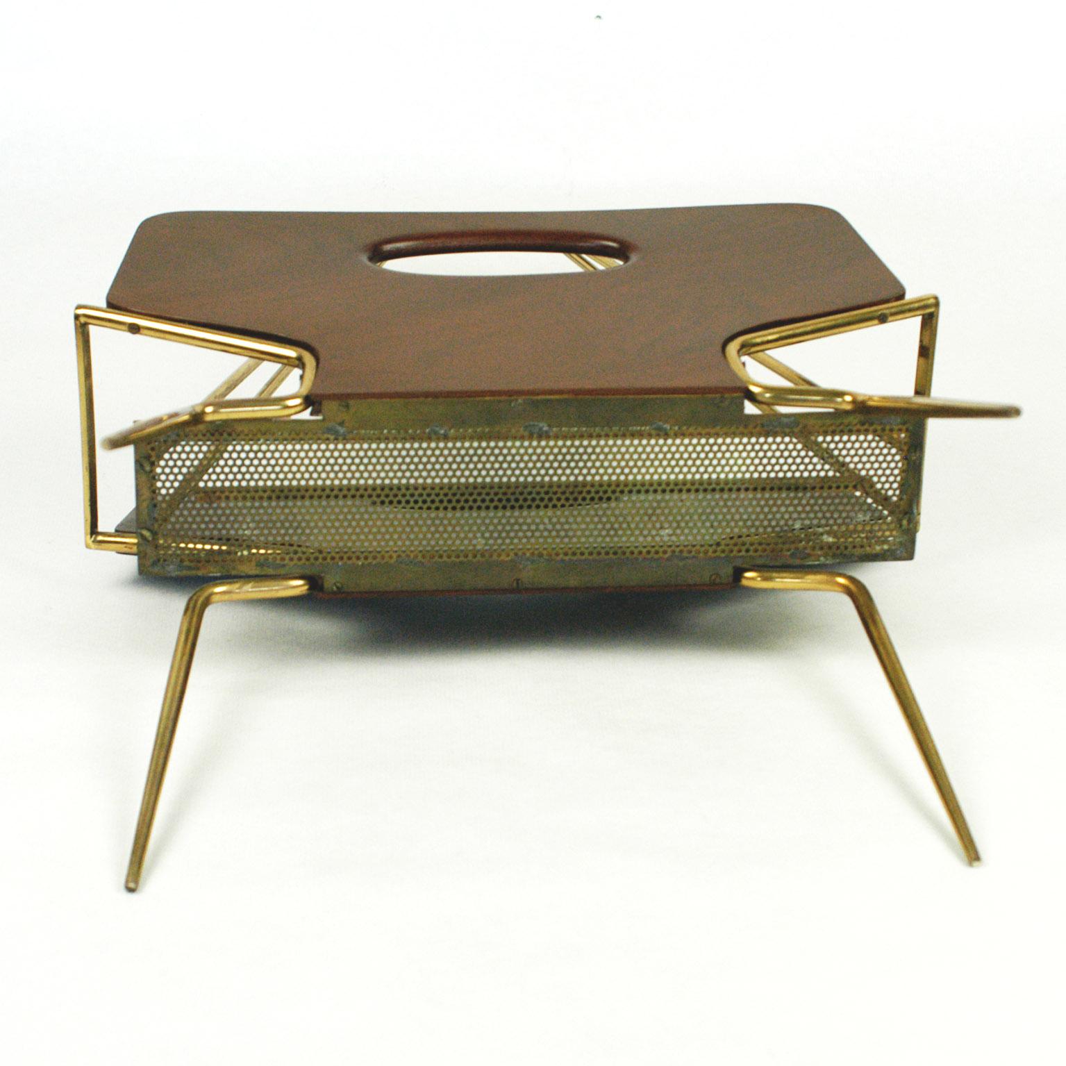 Italian Midcentury Mahogany and Brass Magazine Rack in the Style of Ico Parisi For Sale 1
