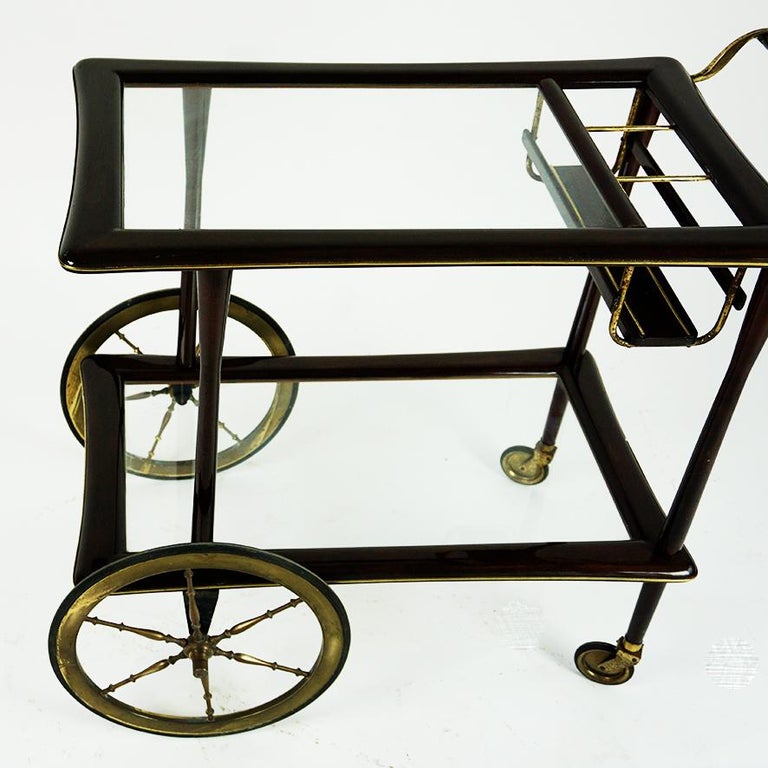 Italian Midcentury Mahogany, Brass and Glass Serving Trolley For Sale at 1stDibs