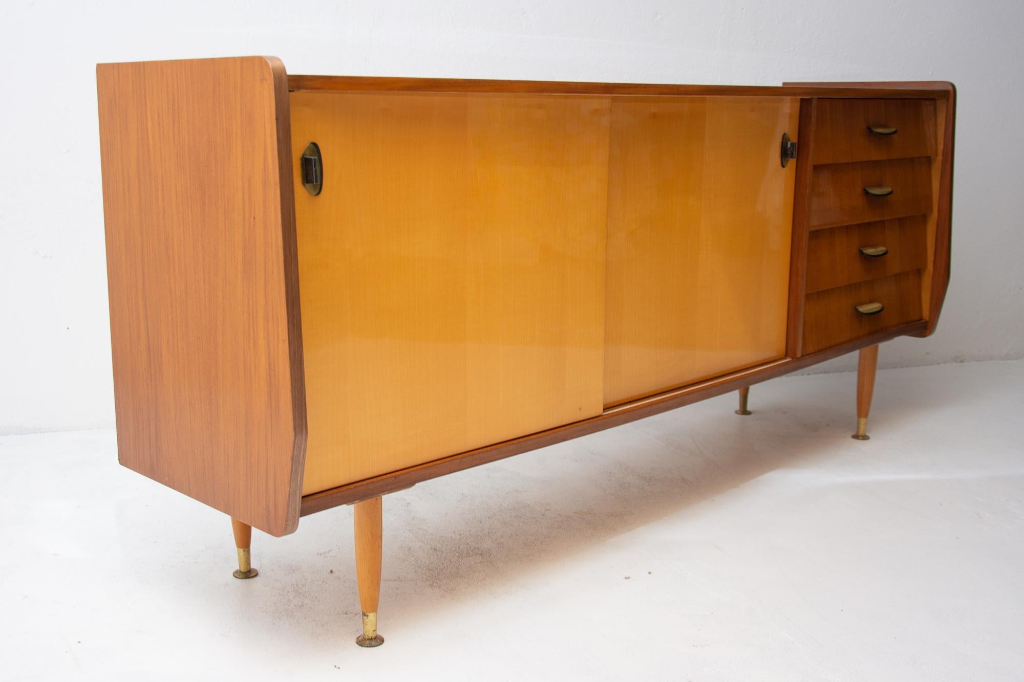 Italian Midcentury Mahogany Sideboard from the 1960s 11