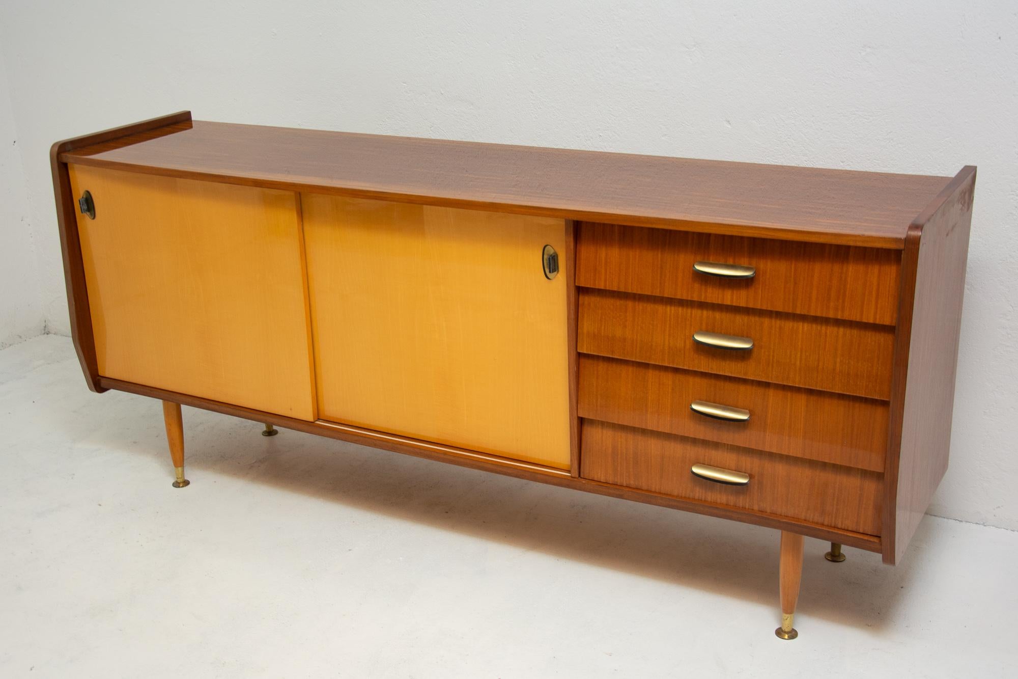 Italian Midcentury Mahogany Sideboard from the 1960s In Good Condition In Prague 8, CZ