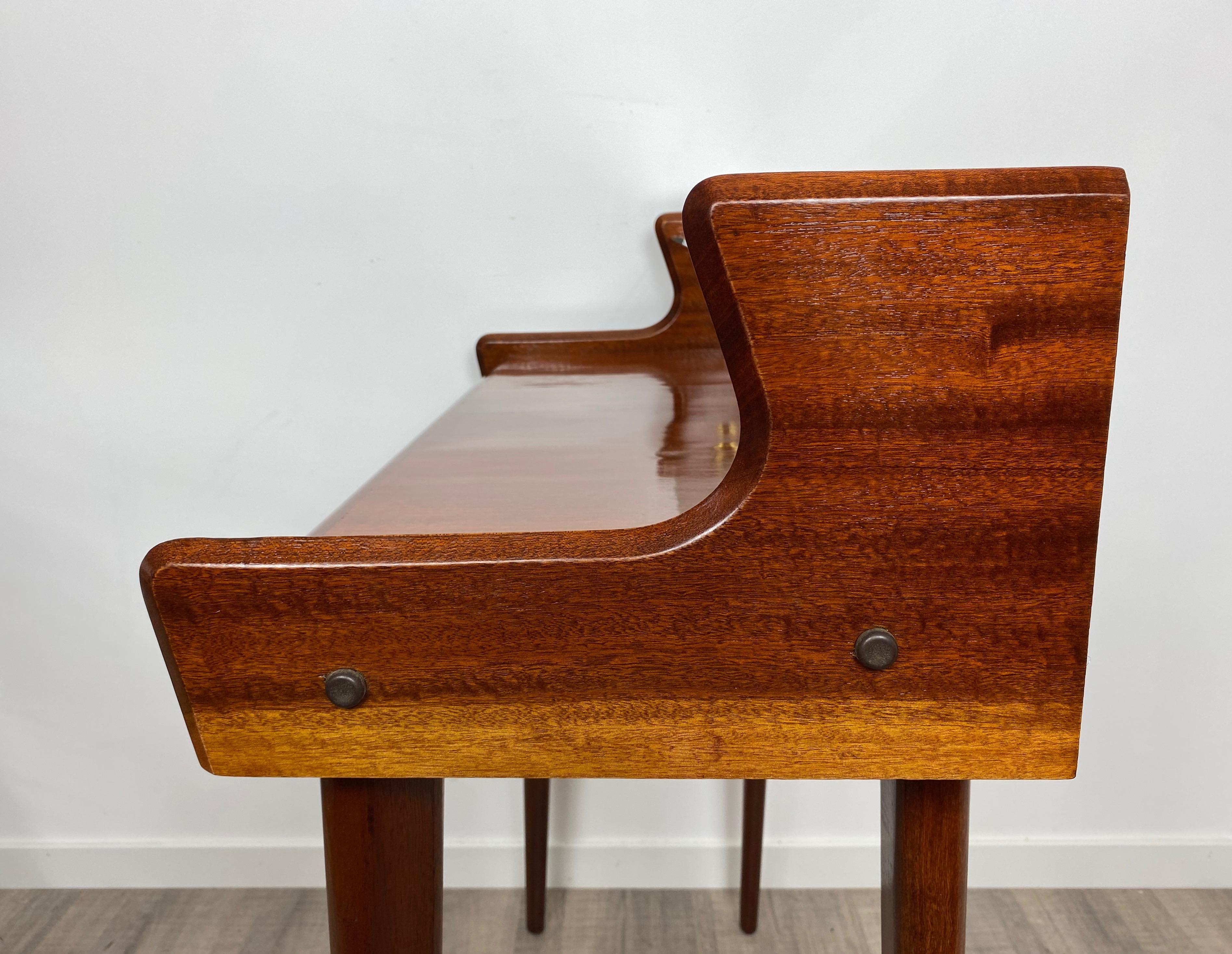 Italian Midcentury Mahogany Wood and Glass Console Table by Carlo de Carli 1950s For Sale 6