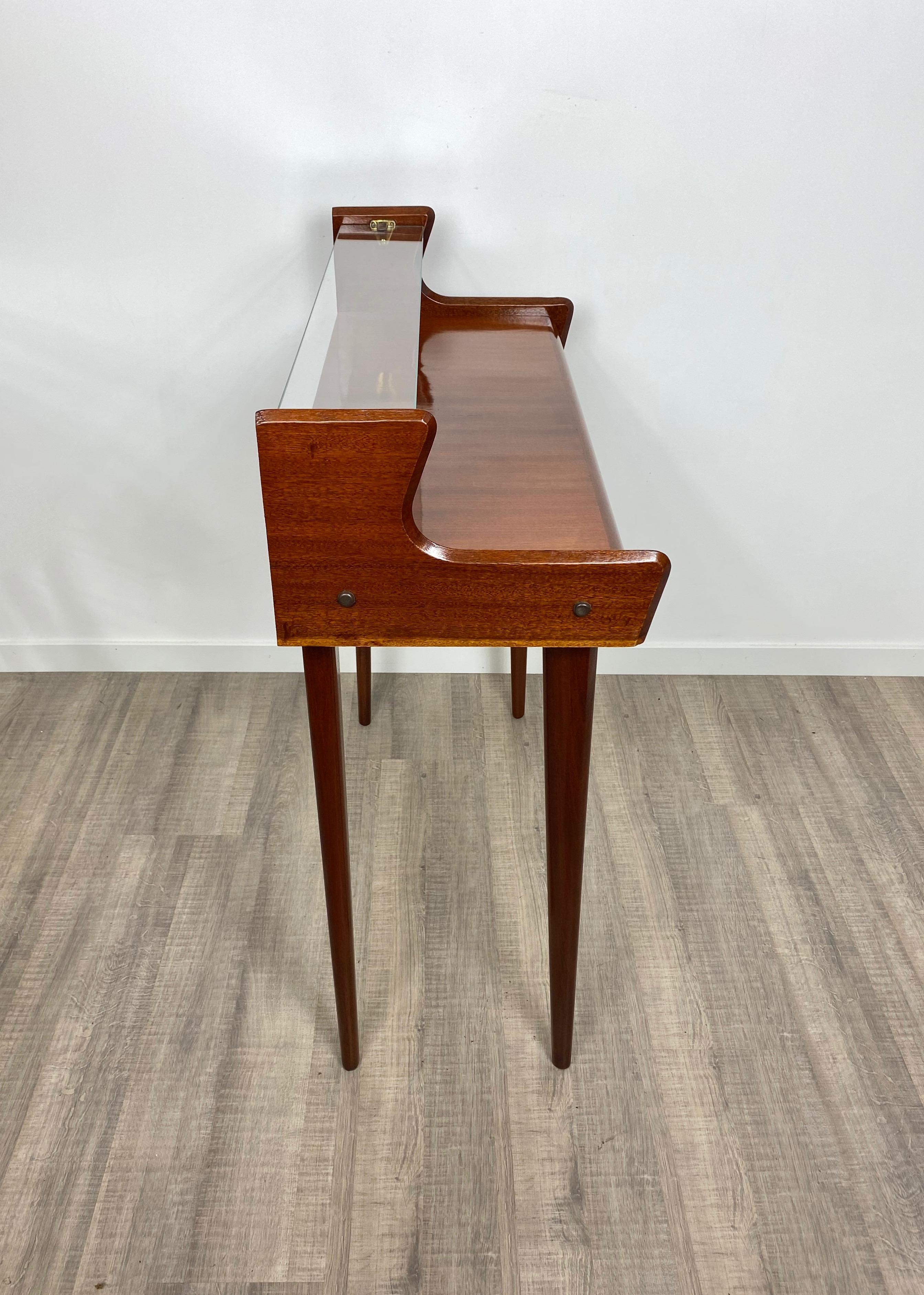 Italian Midcentury Mahogany Wood and Glass Console Table by Carlo de Carli 1950s For Sale 2