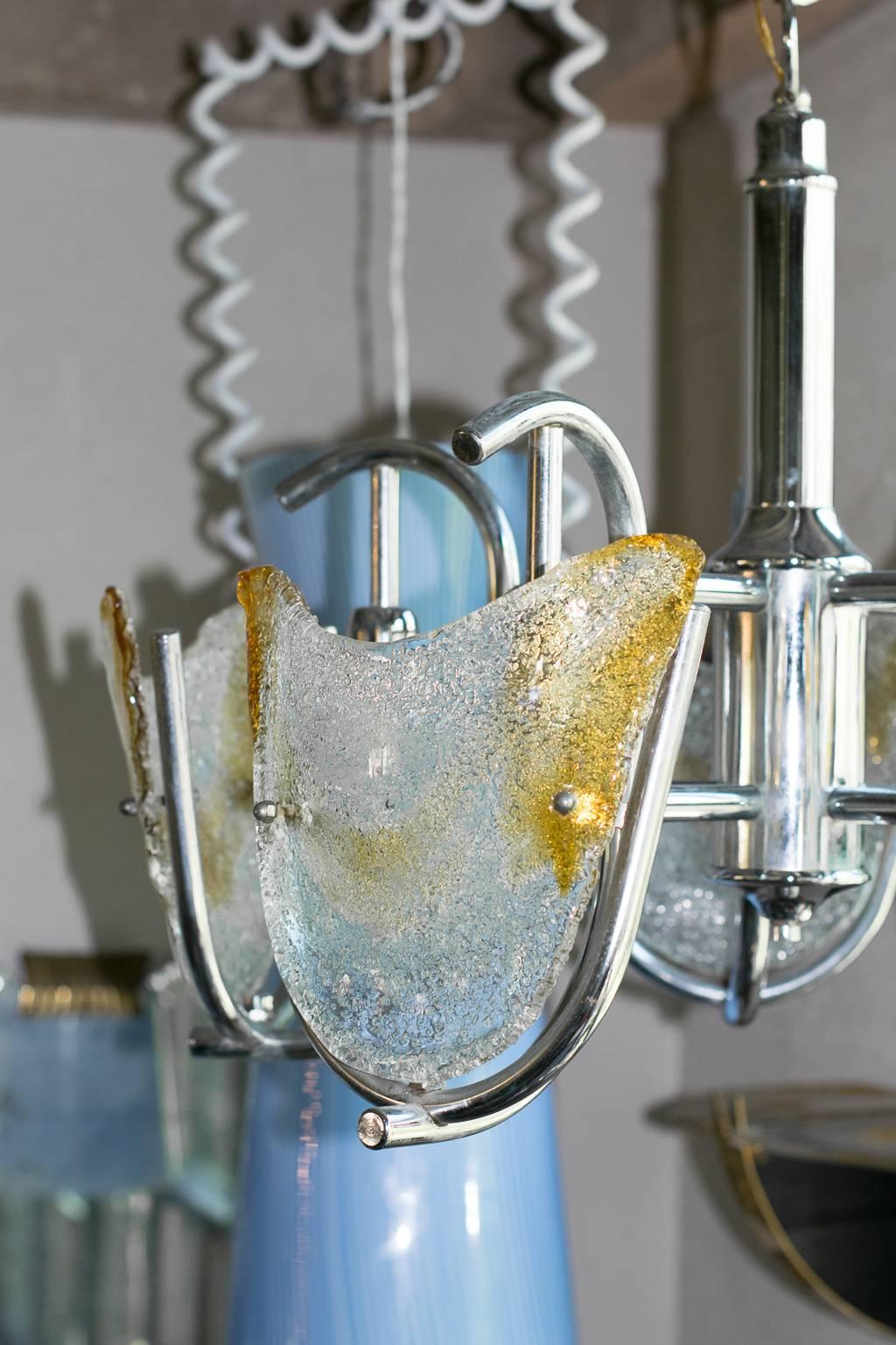 Lampadario italiano del Medioevo Mazzega Murano con struttura cromata e vetro ambrato in vendita 9