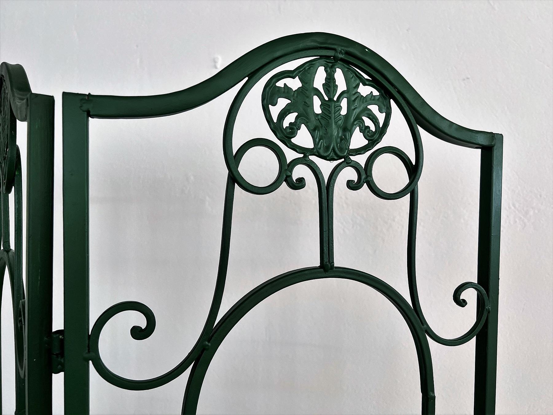 Late 20th Century Italian Mid-Century Metal Plant Stand or Room Divider for Nine Plants, 1980s