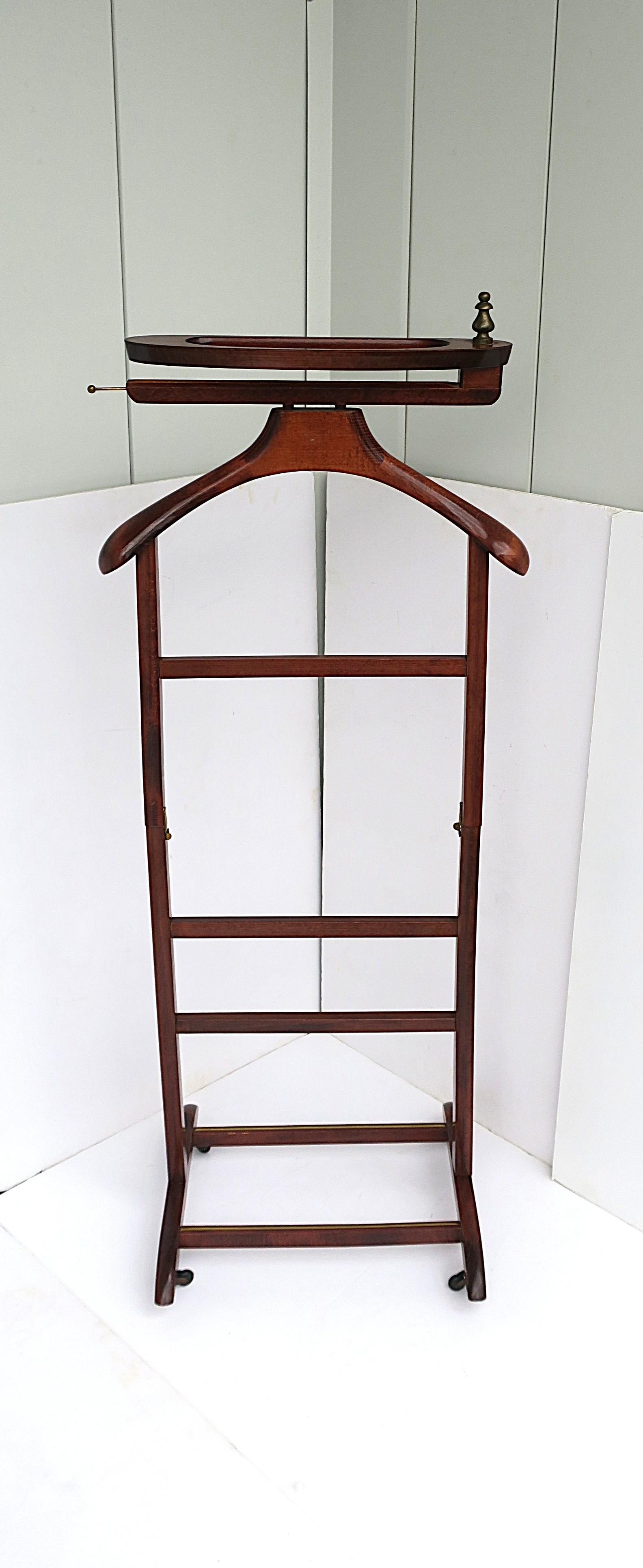 Italienischer Kleiderständer aus der Mitte des Jahrhunderts im Zustand „Gut“ im Angebot in New York, NY