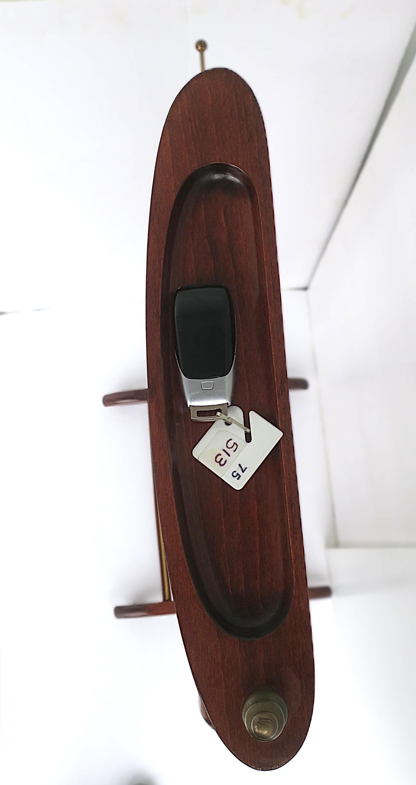 Italienischer Kleiderständer aus der Mitte des Jahrhunderts im Angebot 3