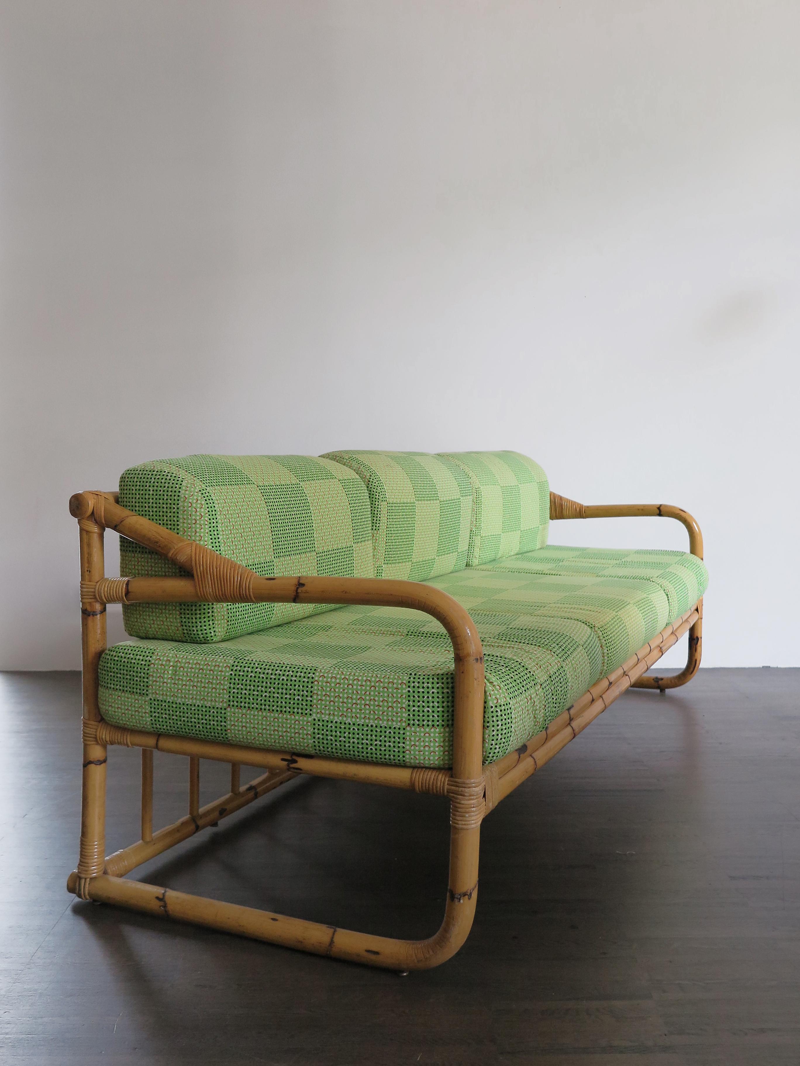 Italian Midcentury Modern Design Bamboo Sofa Bed Bonacina Style 1960s In Good Condition In Reggio Emilia, IT