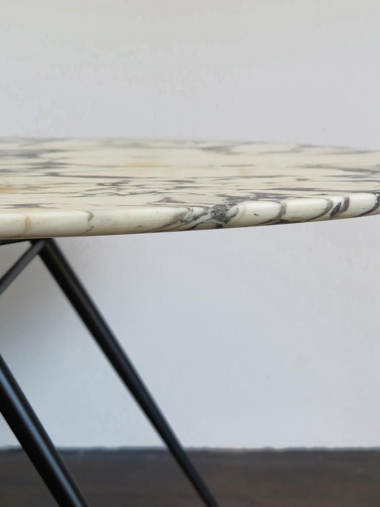 Italian Mid-Century Modern Design Marble Oval Coffe Table, 1950s For Sale 2