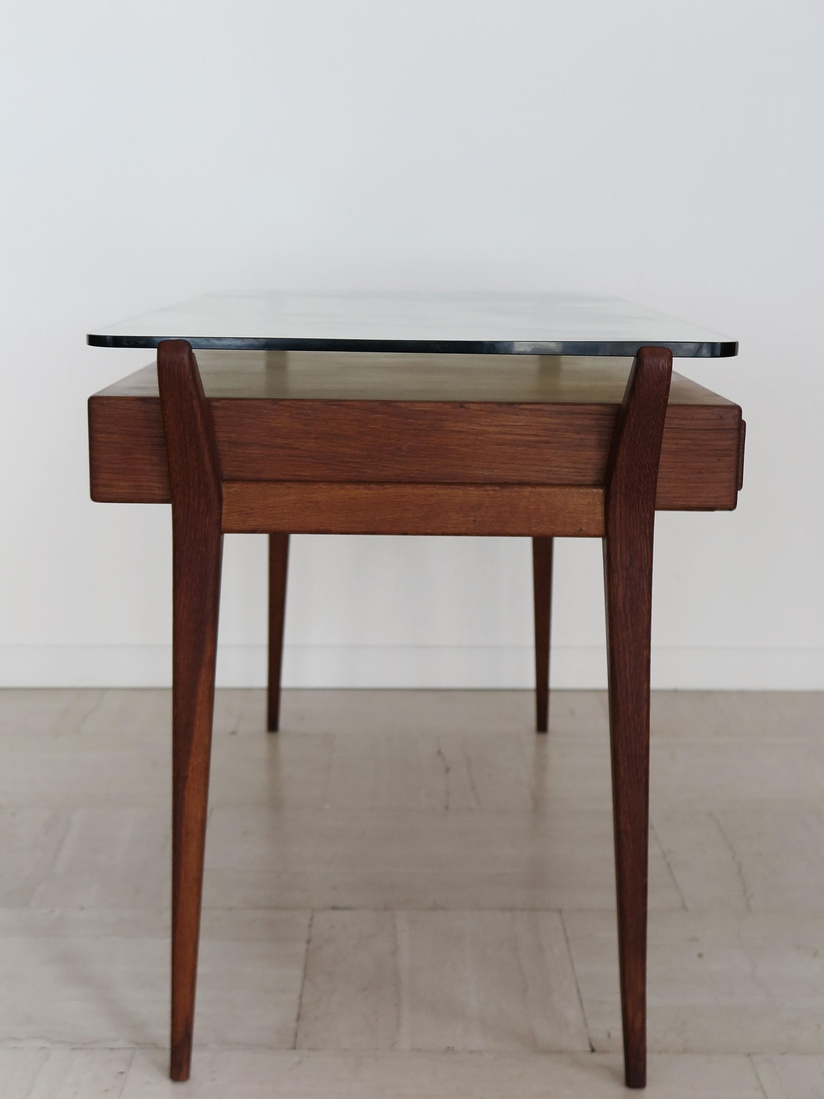 Escritorio italiano de diseño moderno de mediados de siglo de madera y cristal de los años 50 en Bueno estado para la venta en Reggio Emilia, IT