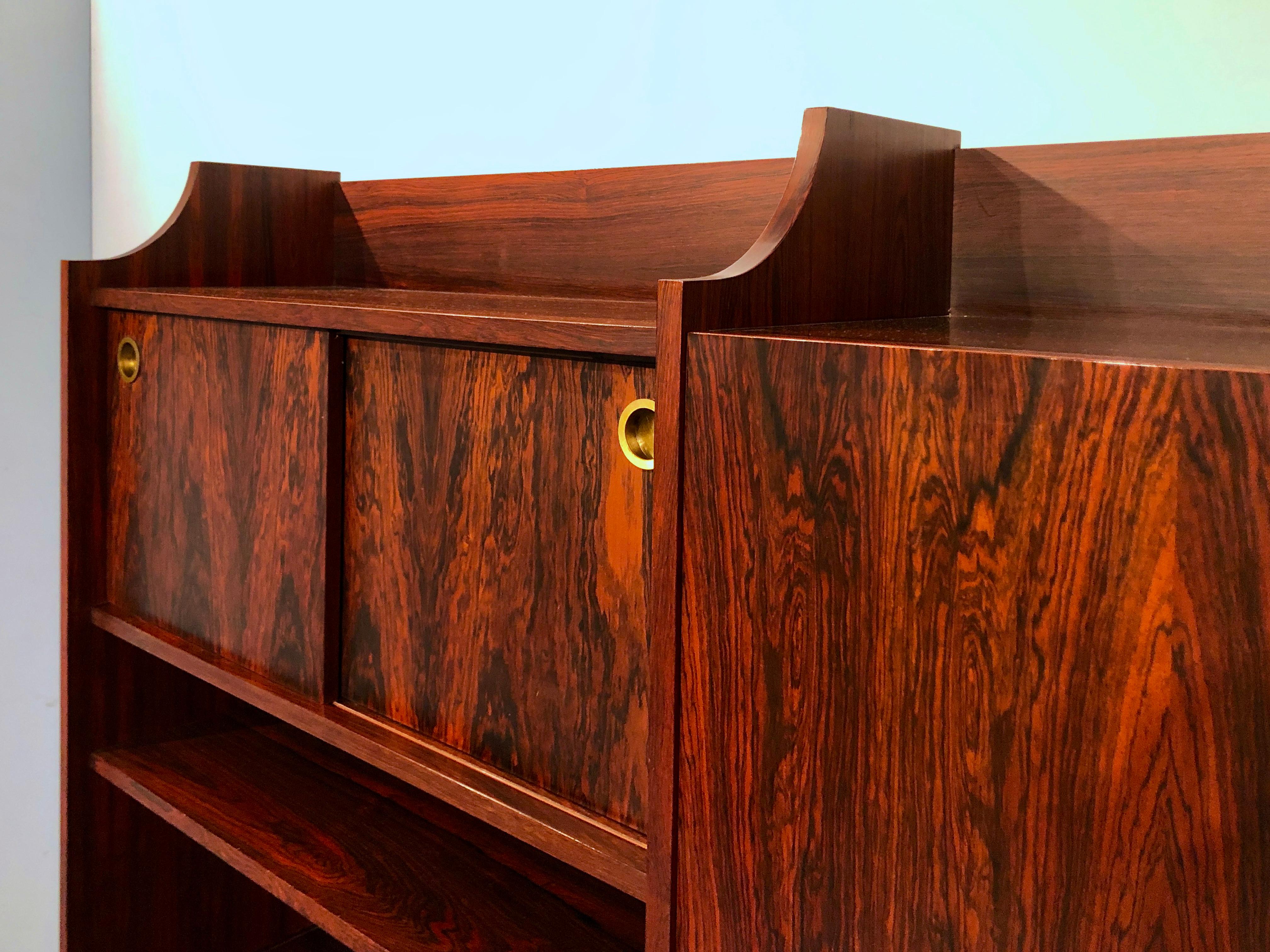 Italian Mid-Century Modern Teak Tall Sideboard, 1950 For Sale 3