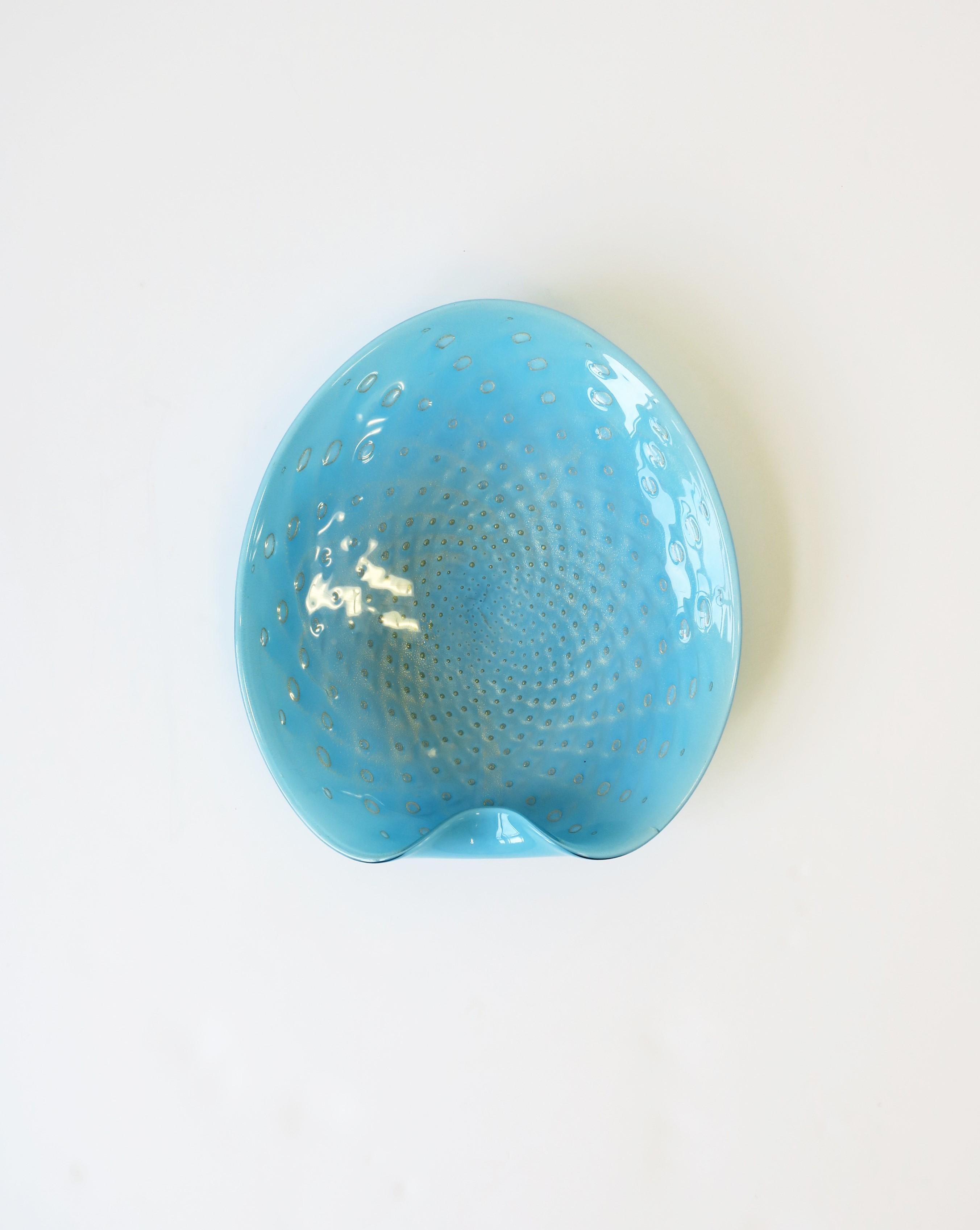 Italian Midcentury Modern Murano Blue and Gold Art Glass Bowl by Alfredo Barbini 1