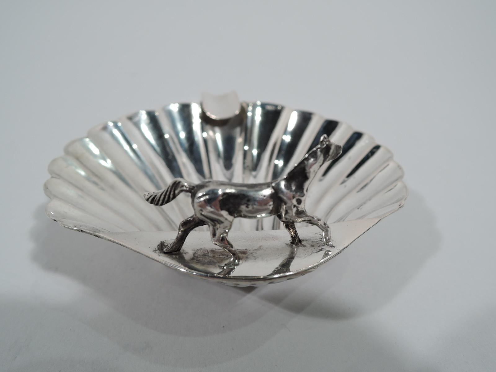 Midcentury Modern 800 silver ashtray. A scallop shell mounted with cradle and cast horse figure. Three ball supports. Marked “800” with unidentified Italian mark (1944-68). Weight: 1.6 troy ounces.