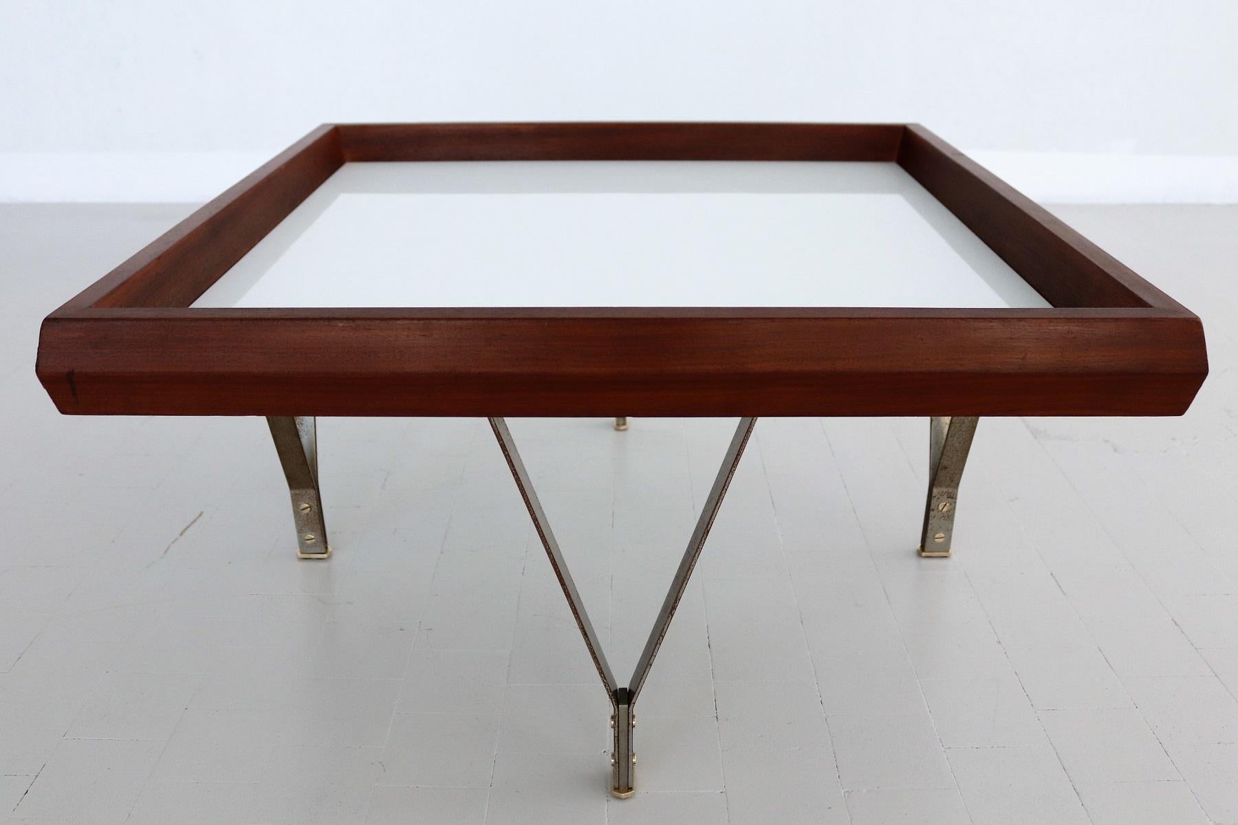 Italian Midcentury Modern Coffee Table in Mahogany and Glass, 1960s 1