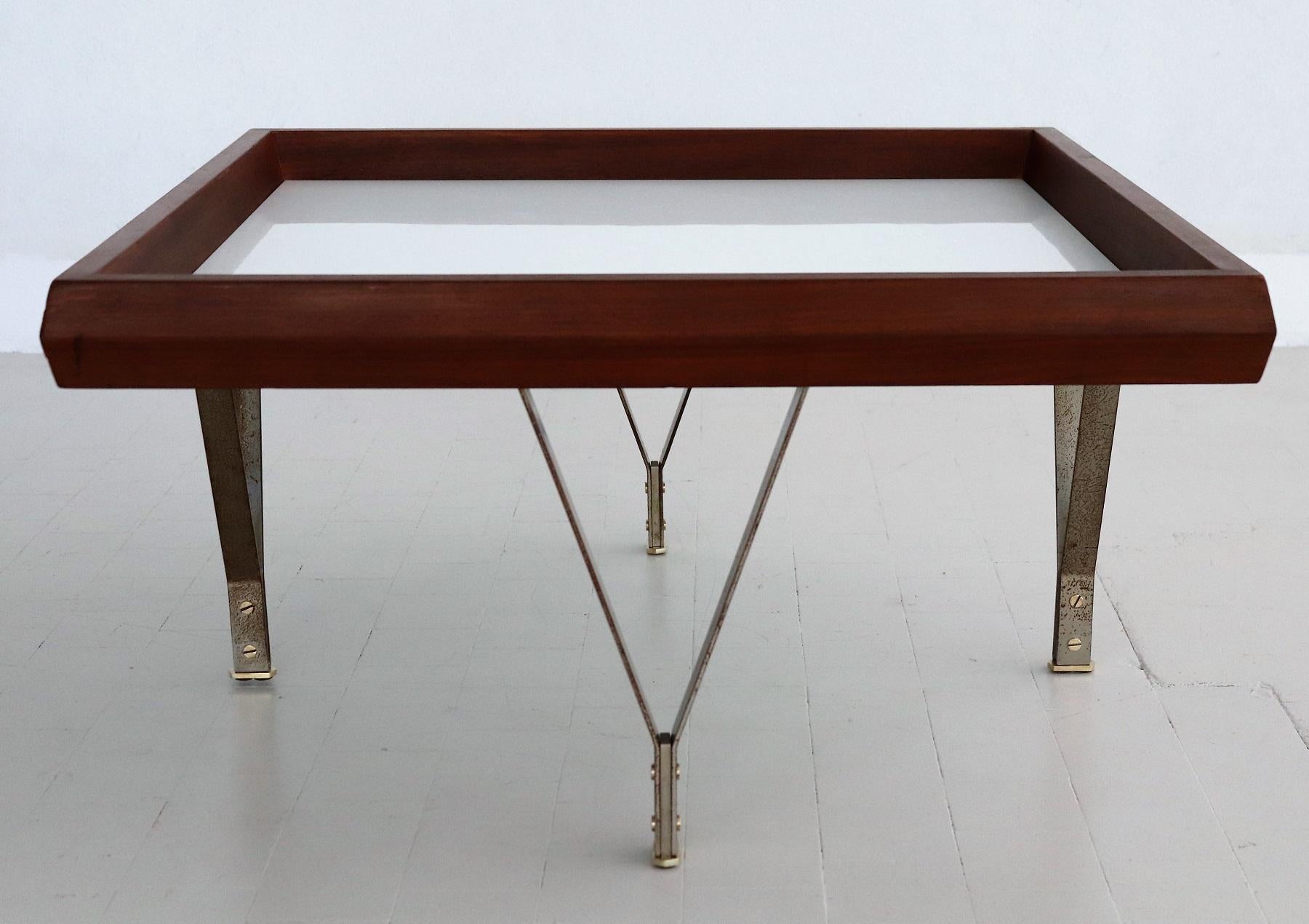 Italian Midcentury Modern Coffee Table in Mahogany and Glass, 1960s 2