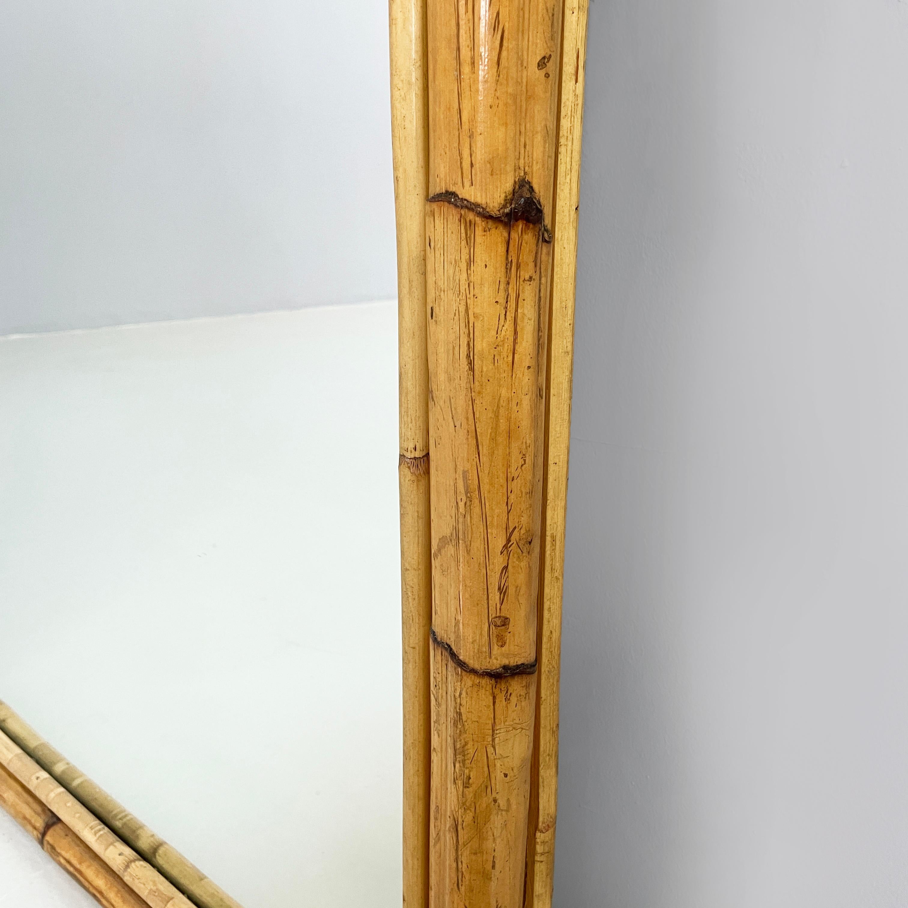 Italian mid.century modern Wall mirror with bamboo and wood, 1960s For Sale 7