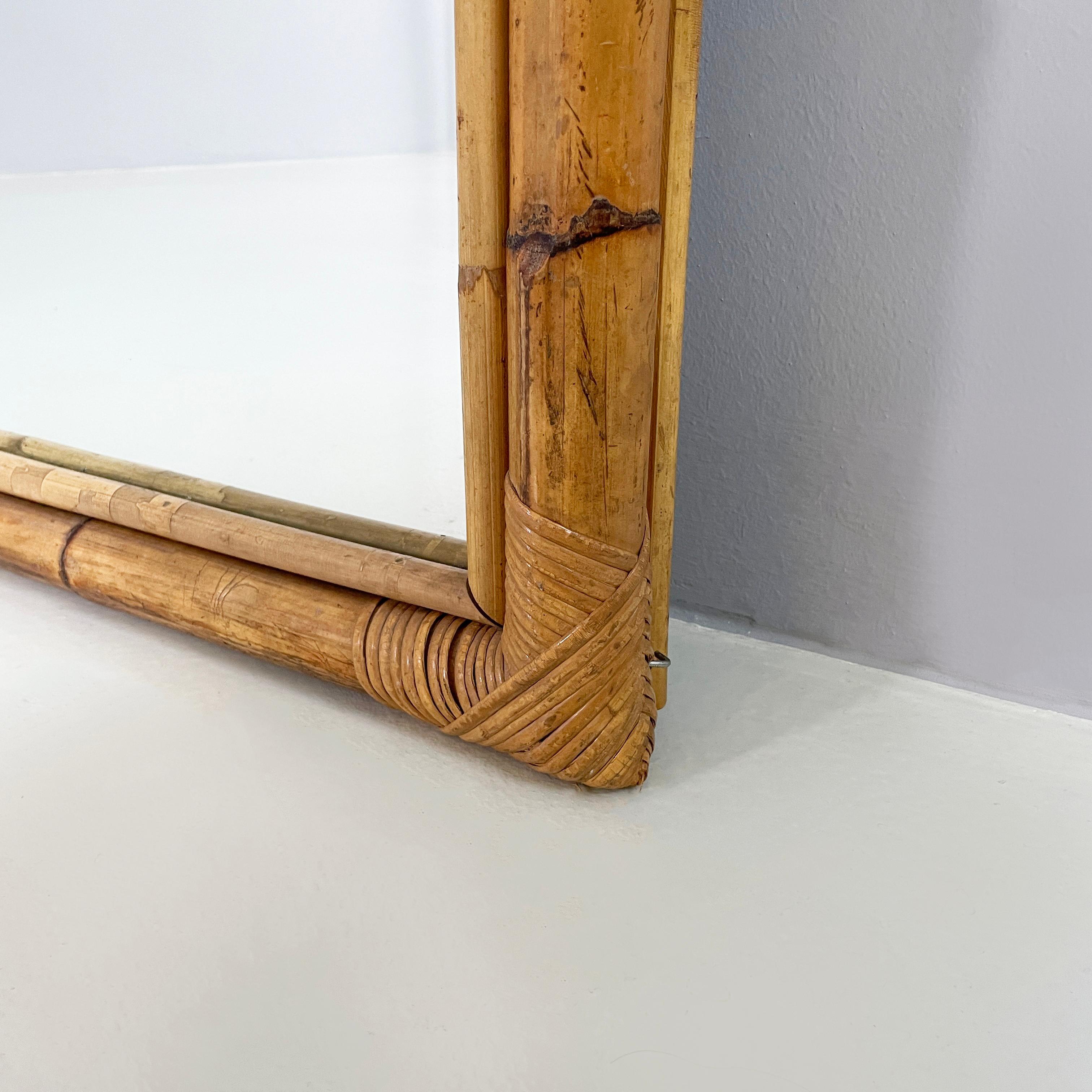 Italian mid.century modern Wall mirror with bamboo and wood, 1960s For Sale 8