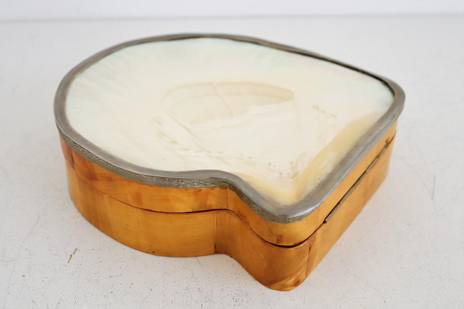 Hand-Crafted Italian Midcentury Burl Wood Jewelry Box, 1970s For Sale