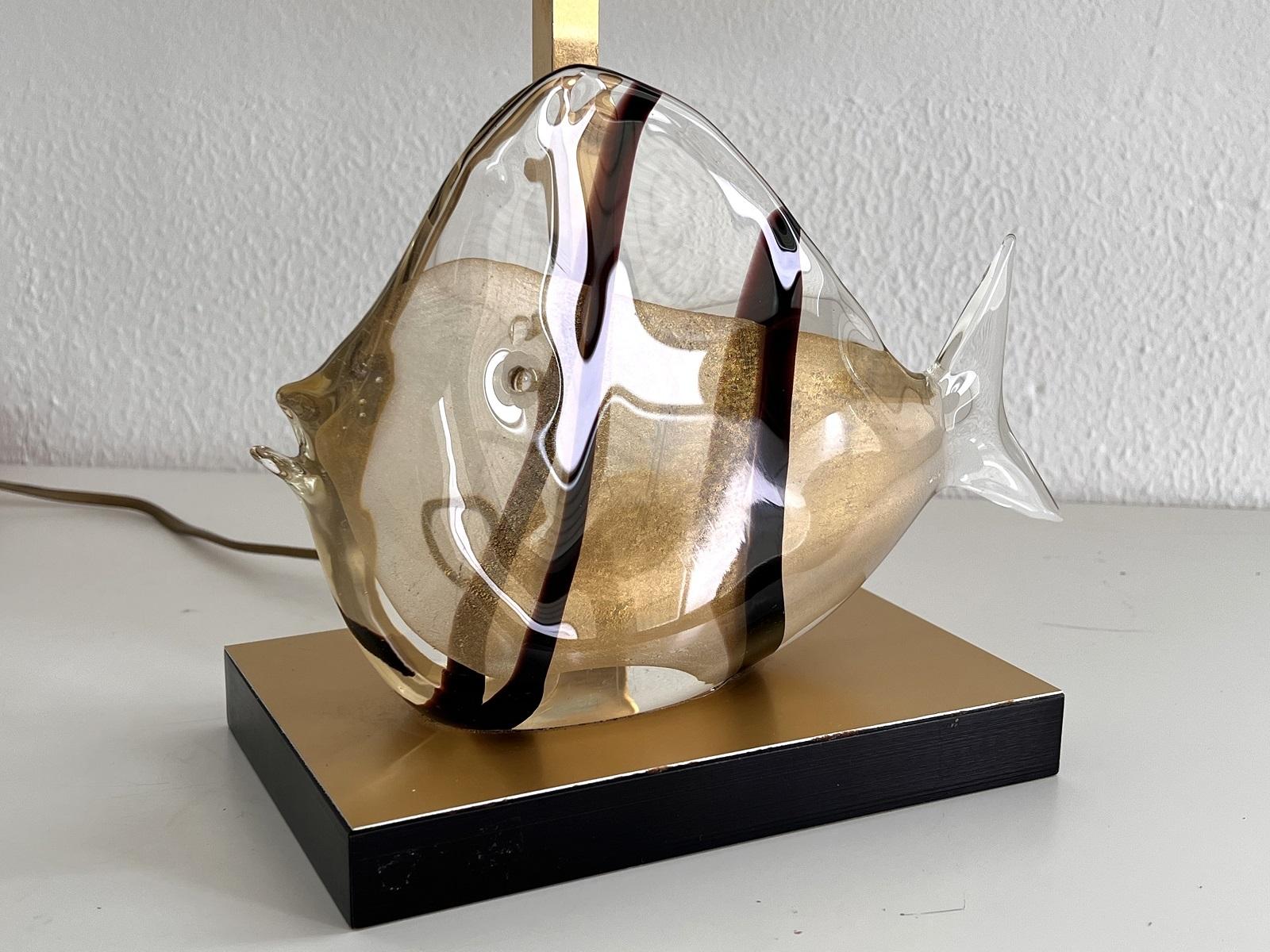Italian Midcentury Murano Fish Glass and Brass Table Lamp, 1970s For Sale 8