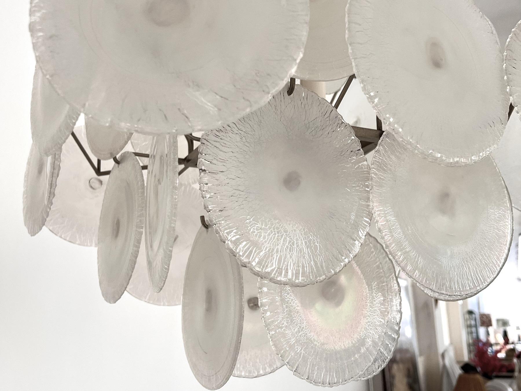 Mid-Century Modern Lustre Mazzega Murano italien du milieu du siècle et en nickel, années 70