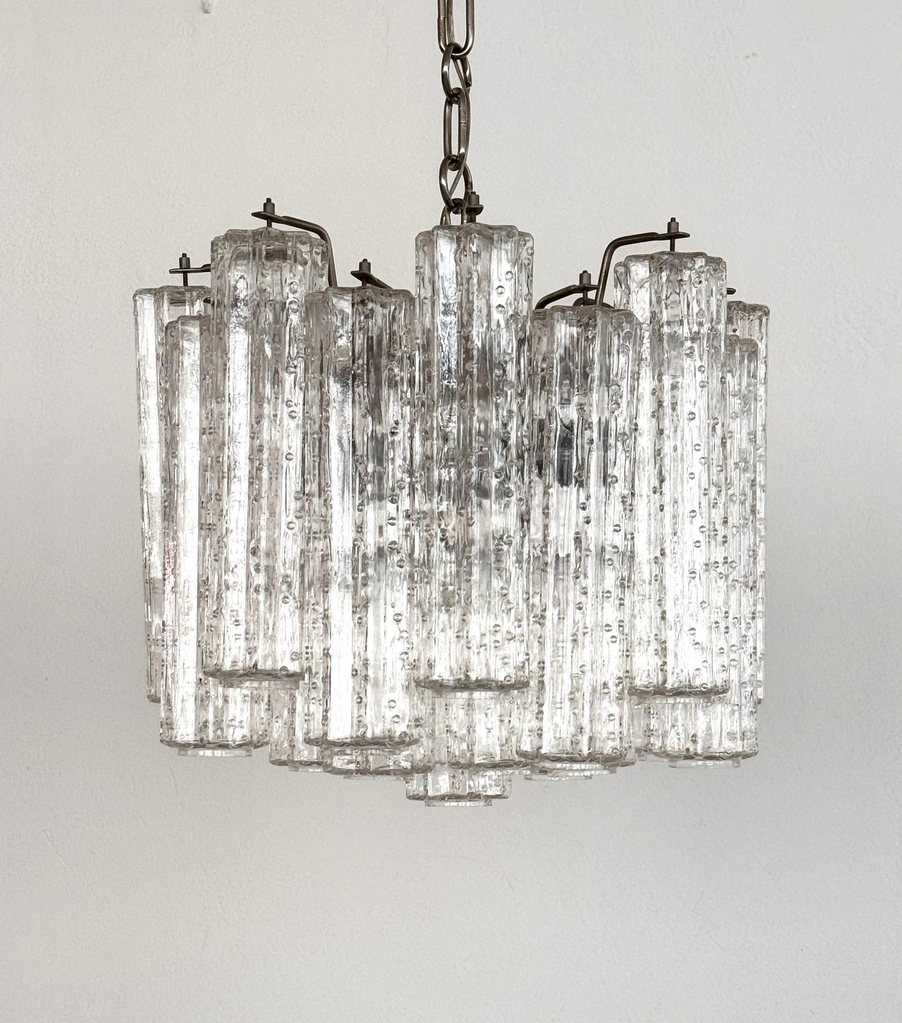 Fait main Italian Midcentury Murano Glass Chandelier with 24 glass tubes, 1960s en vente
