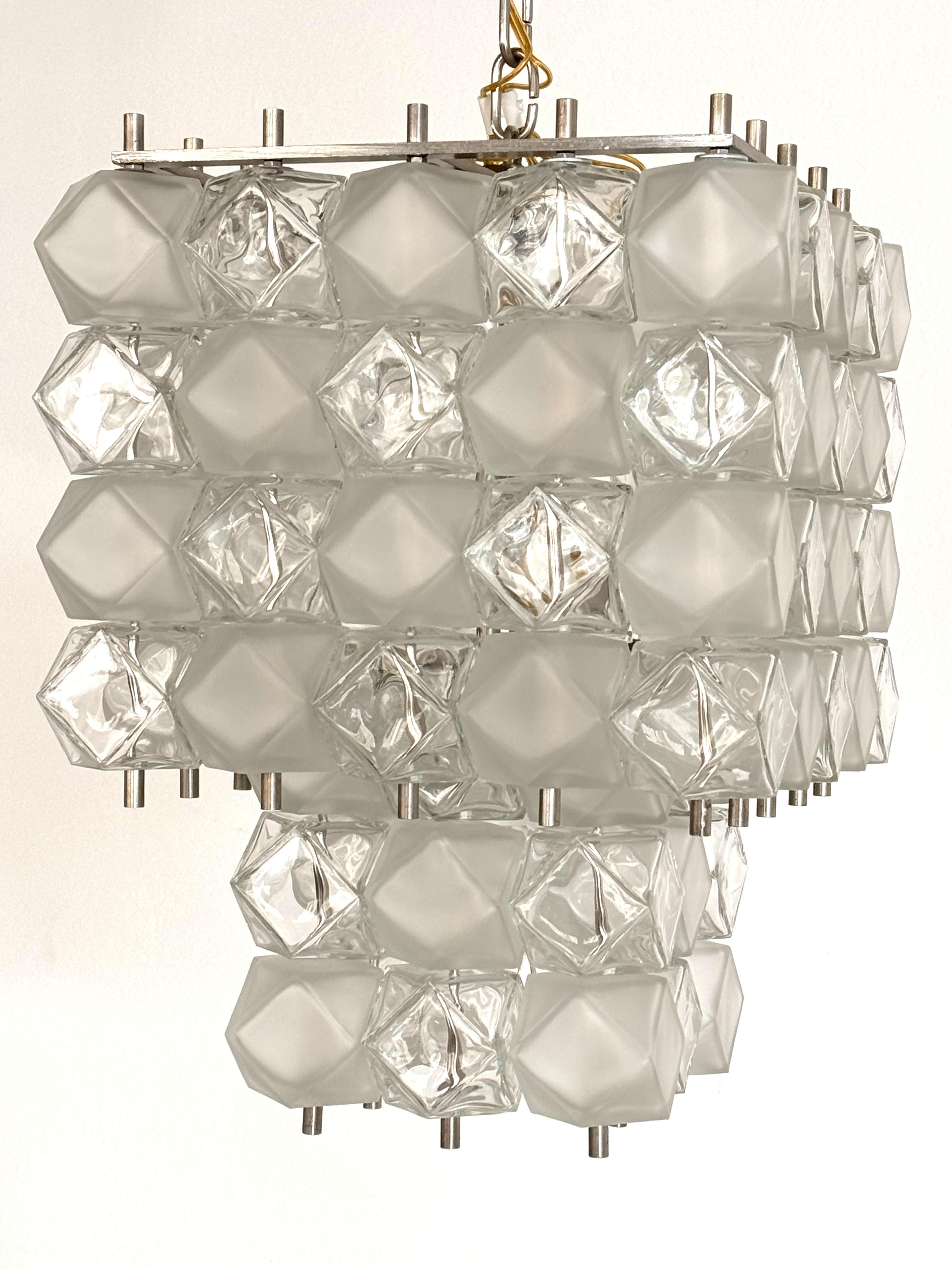 Araña geométrica italiana de cristal de Murano de mediados de siglo, por Interlux, años 60 en venta 2