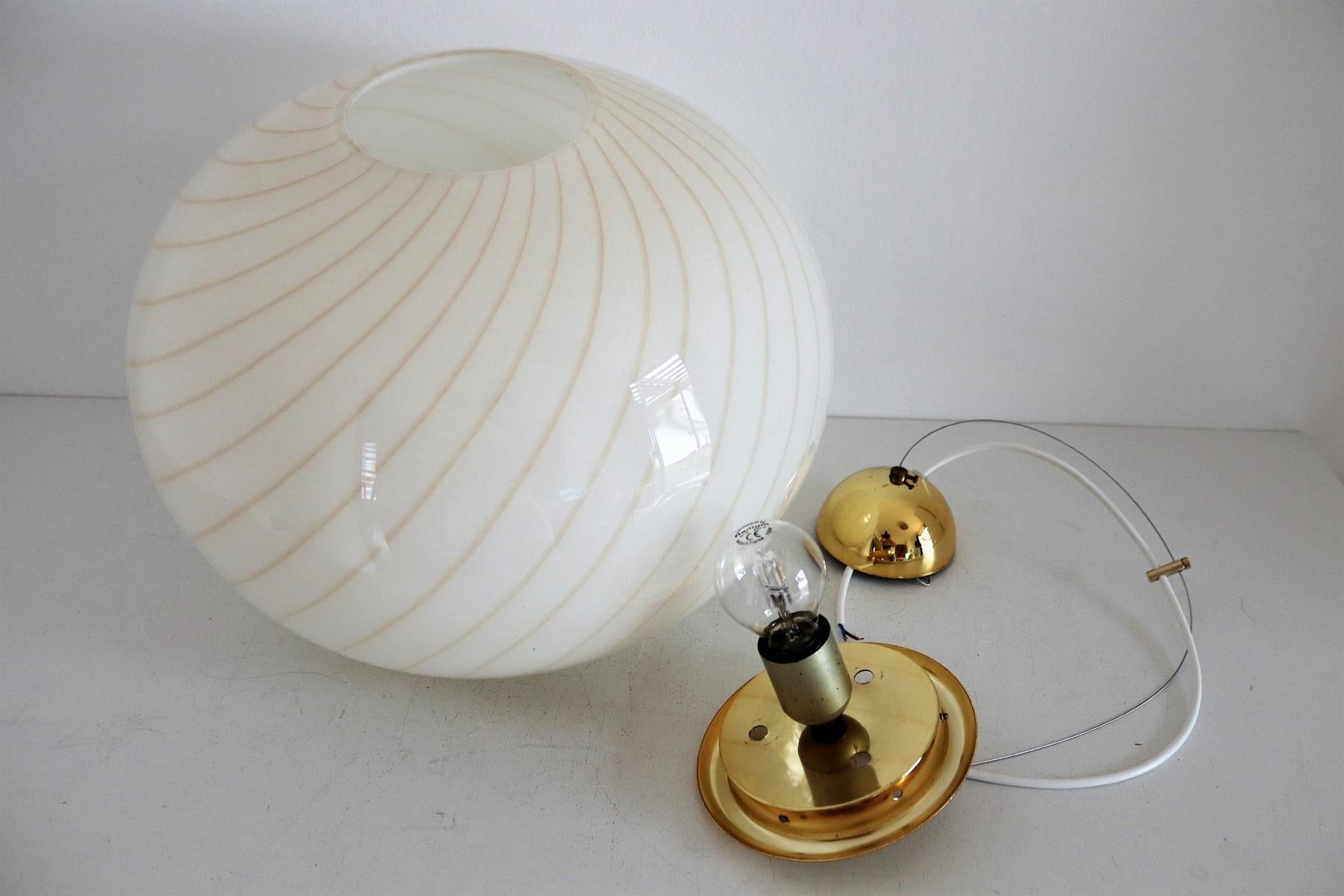 Italian Midcentury Murano Glass Globe Chandelier with Brass Details, 1970s 5