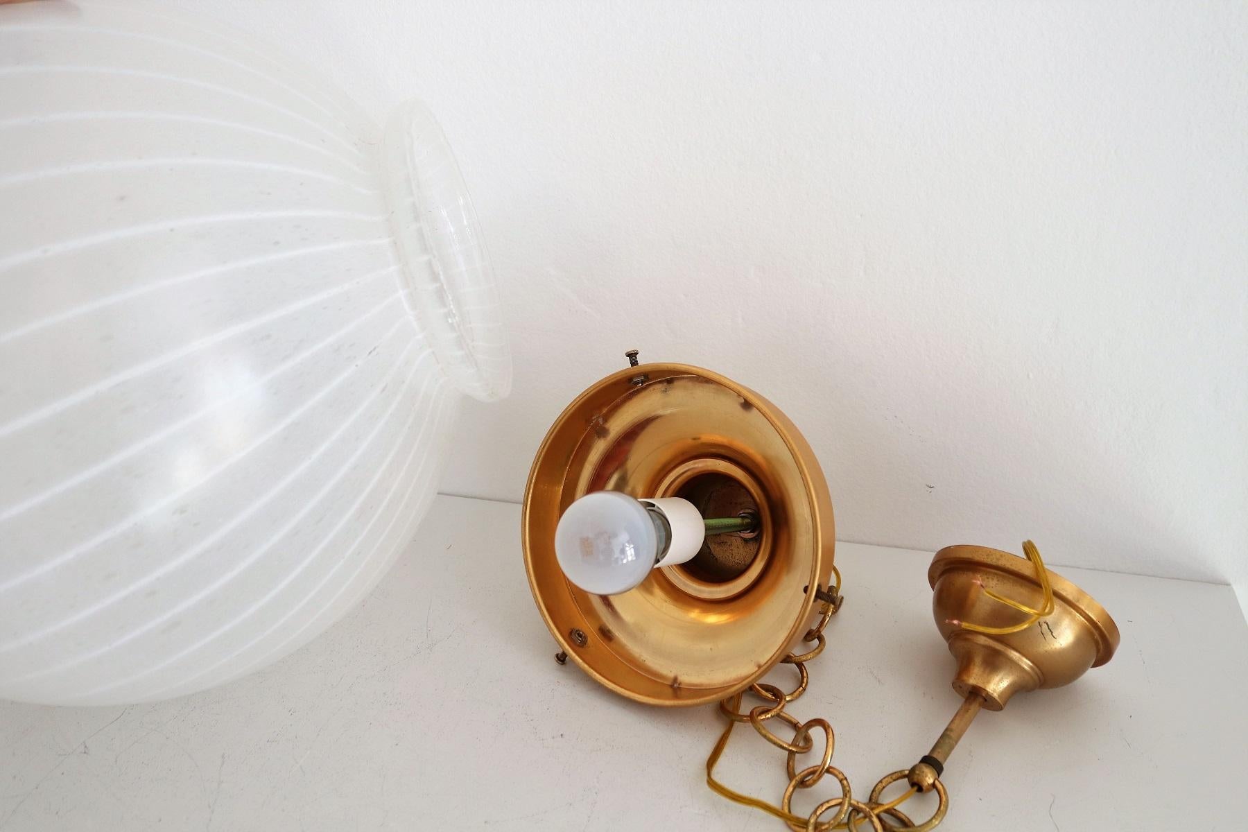 Italian Midcentury Murano Glass Globe Pendant Chandelier with Brass Details, 60s For Sale 10