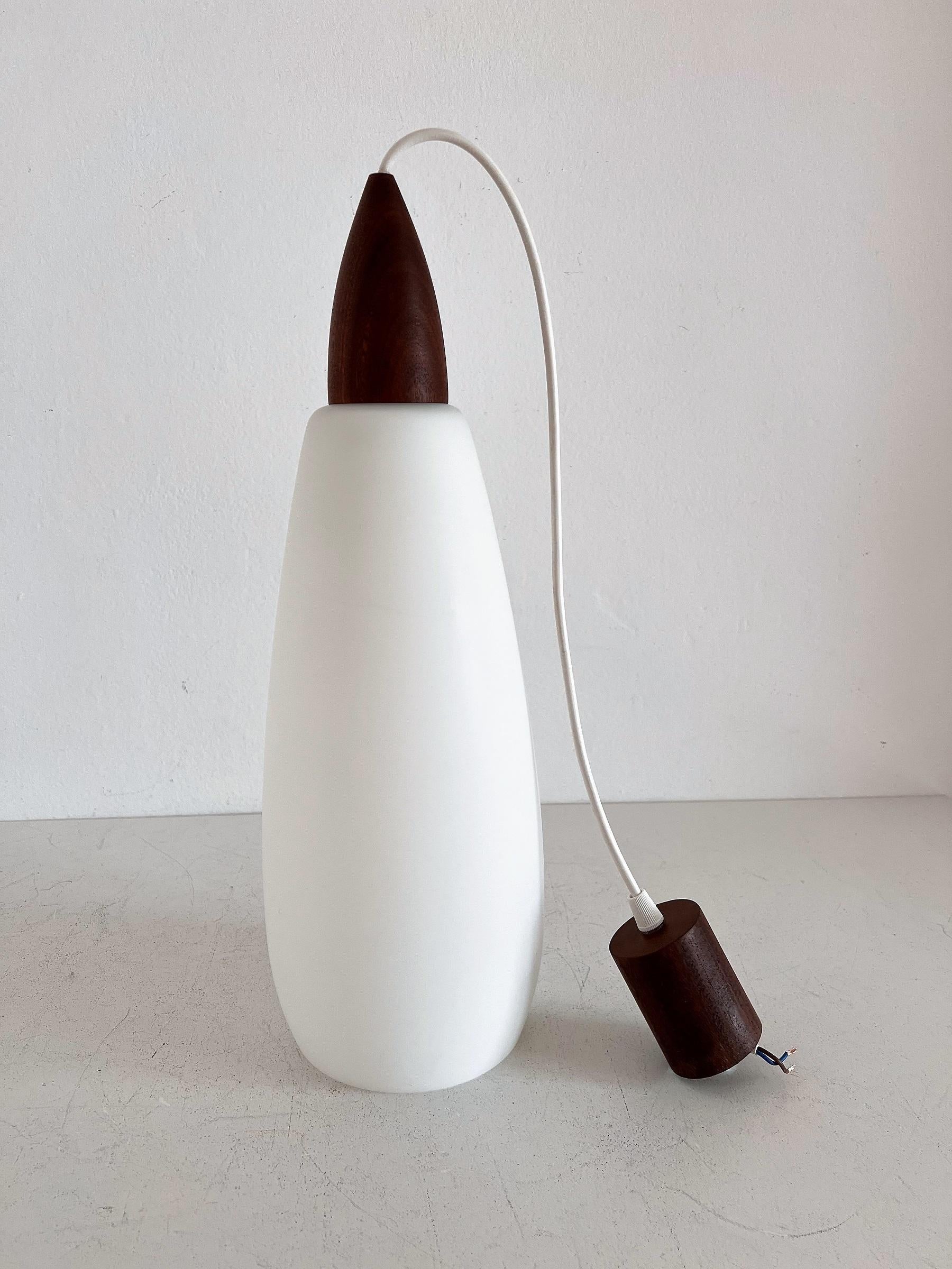 Italian Midcentury Nordic Style Pendant in Teak and Milk Glass, 1960s For Sale 3