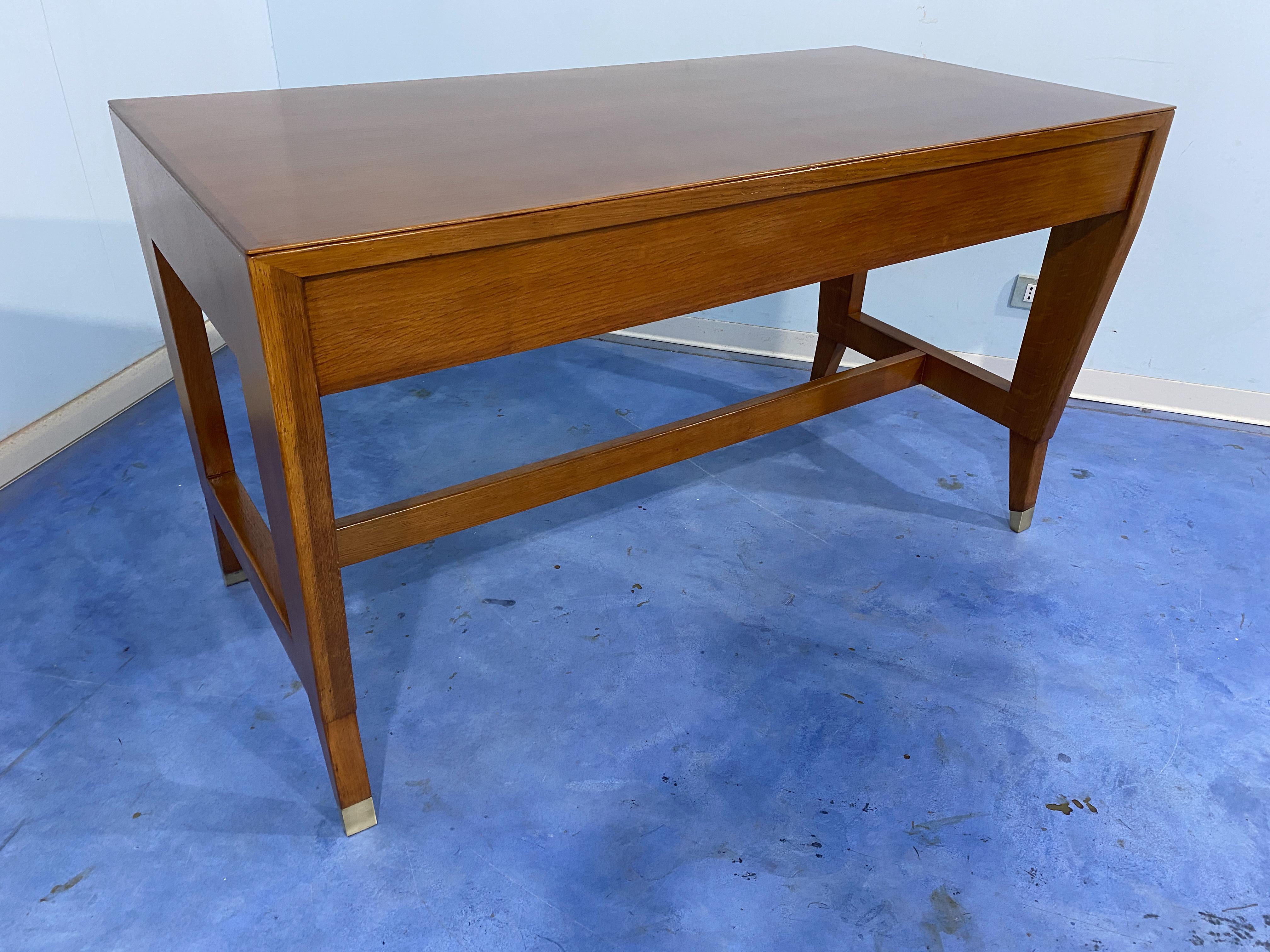 Italian Midcentury Oak Executive Desk Designed by Gio' Ponti in 1950 for BNL 3