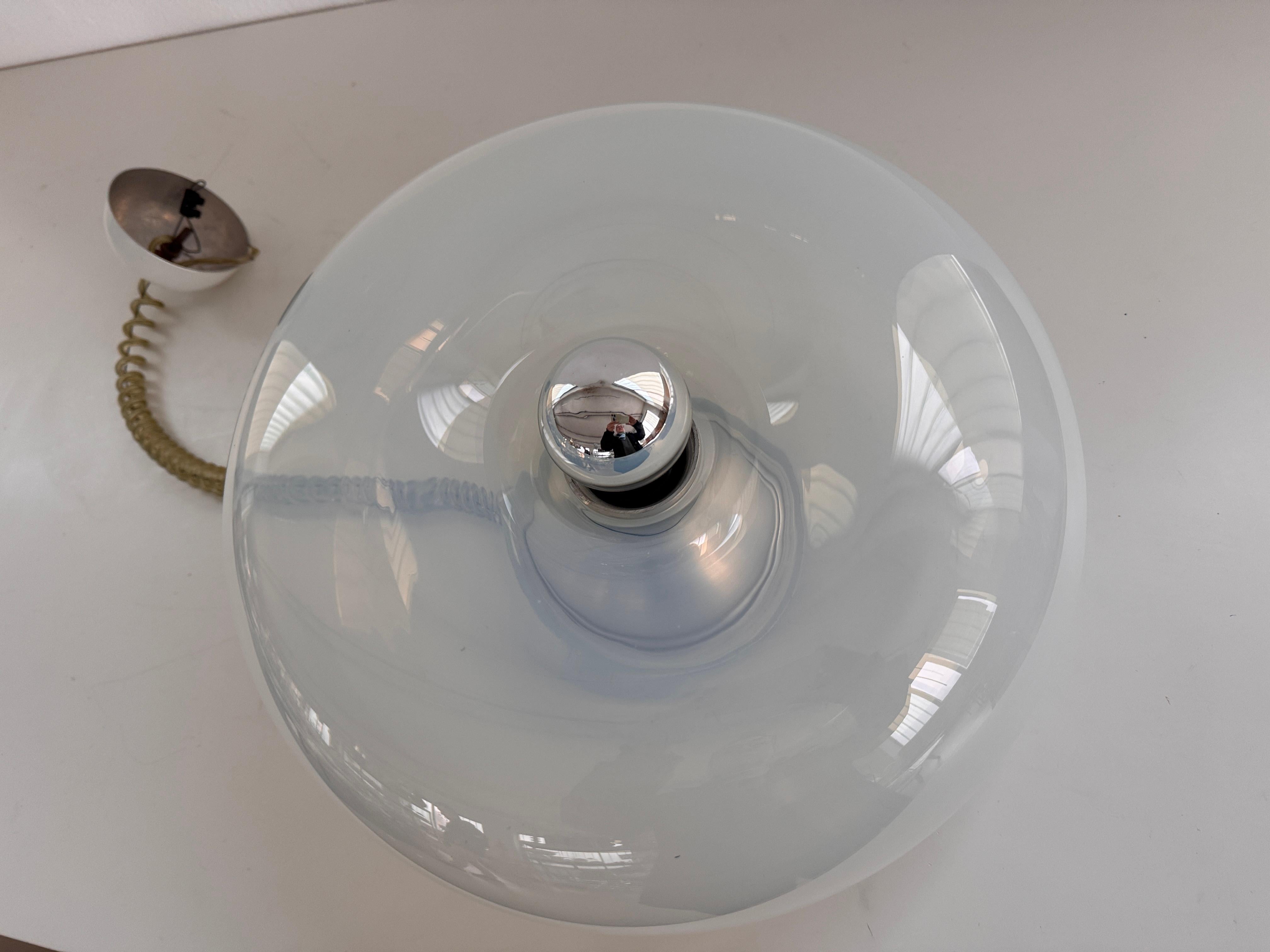 Lampe suspendue en opaline MEDUSA par Carlo Nason pour Leucos, 1970 en vente 7