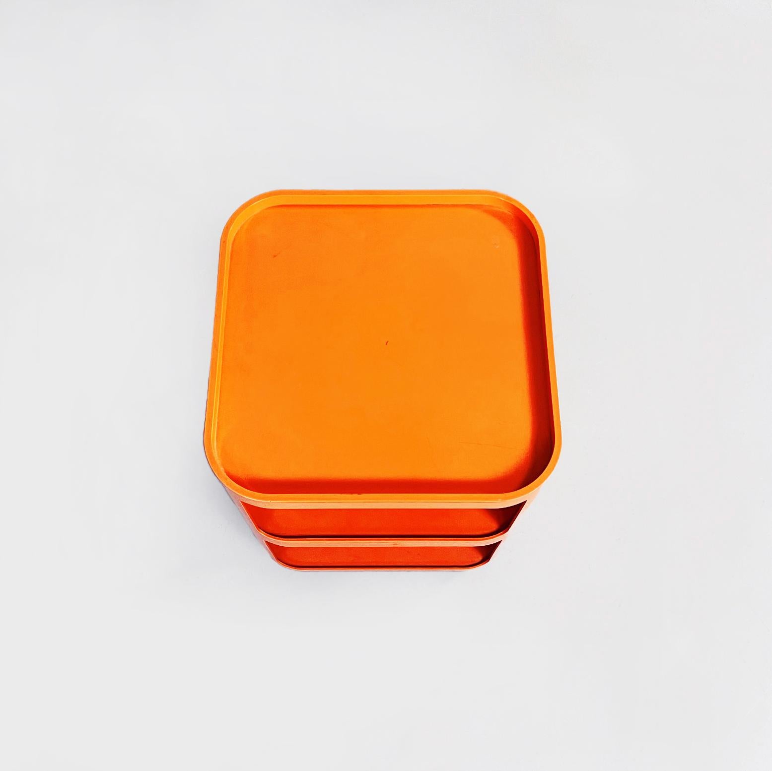 Italian Midcentury Orange Plastic Chest of Drawers by Castelli for Kartell, 1970 In Good Condition In MIlano, IT