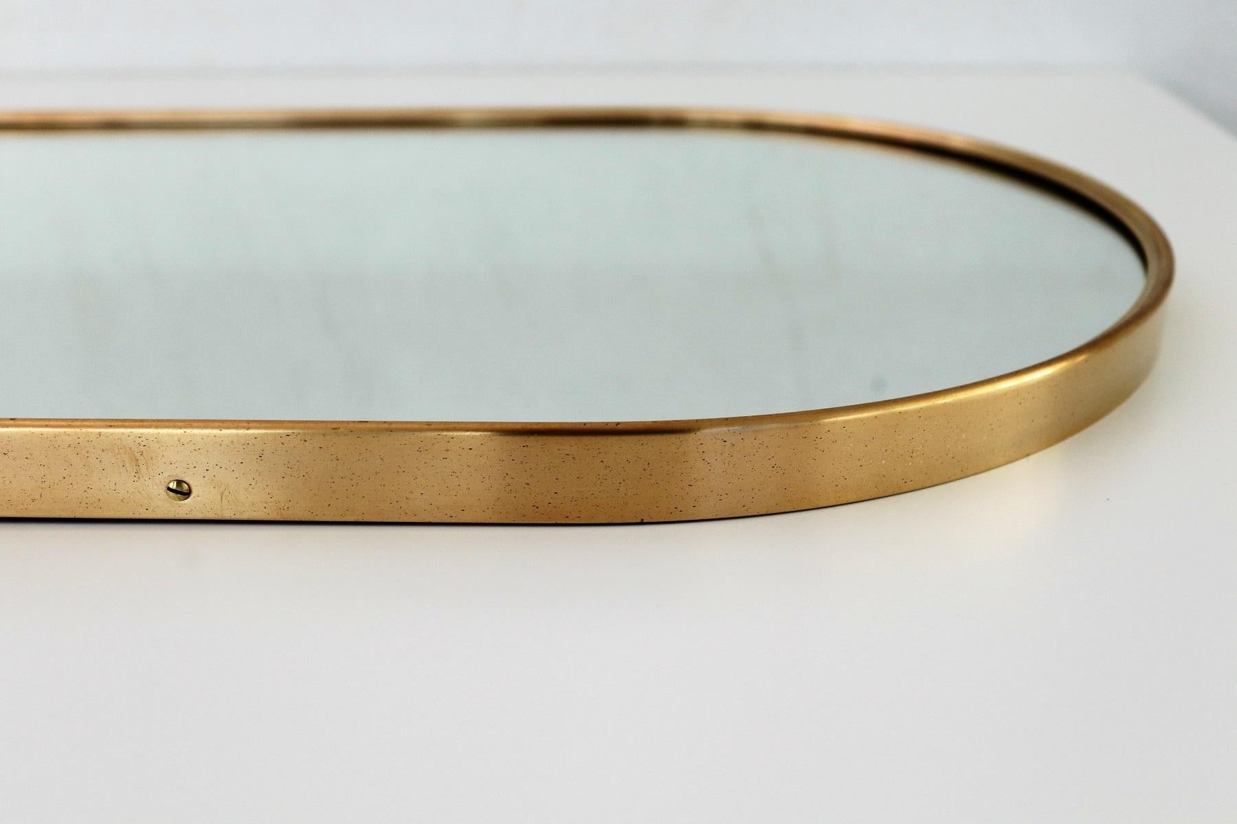 Italian Midcentury Oval Wall Mirror with Brass Frame, 1970s 5